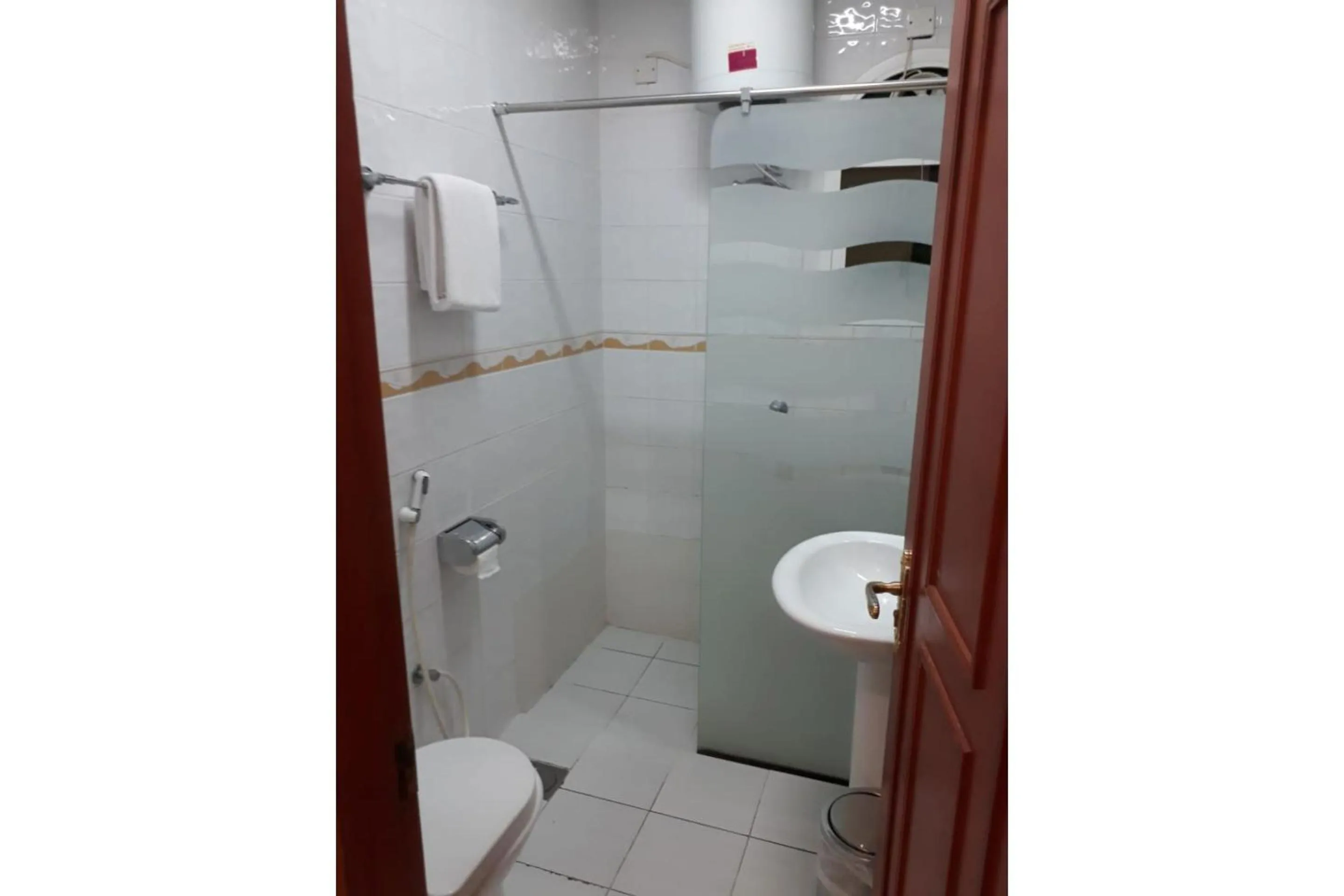 Bathroom in Super OYO 151 Manam 2 Hotel Apartment