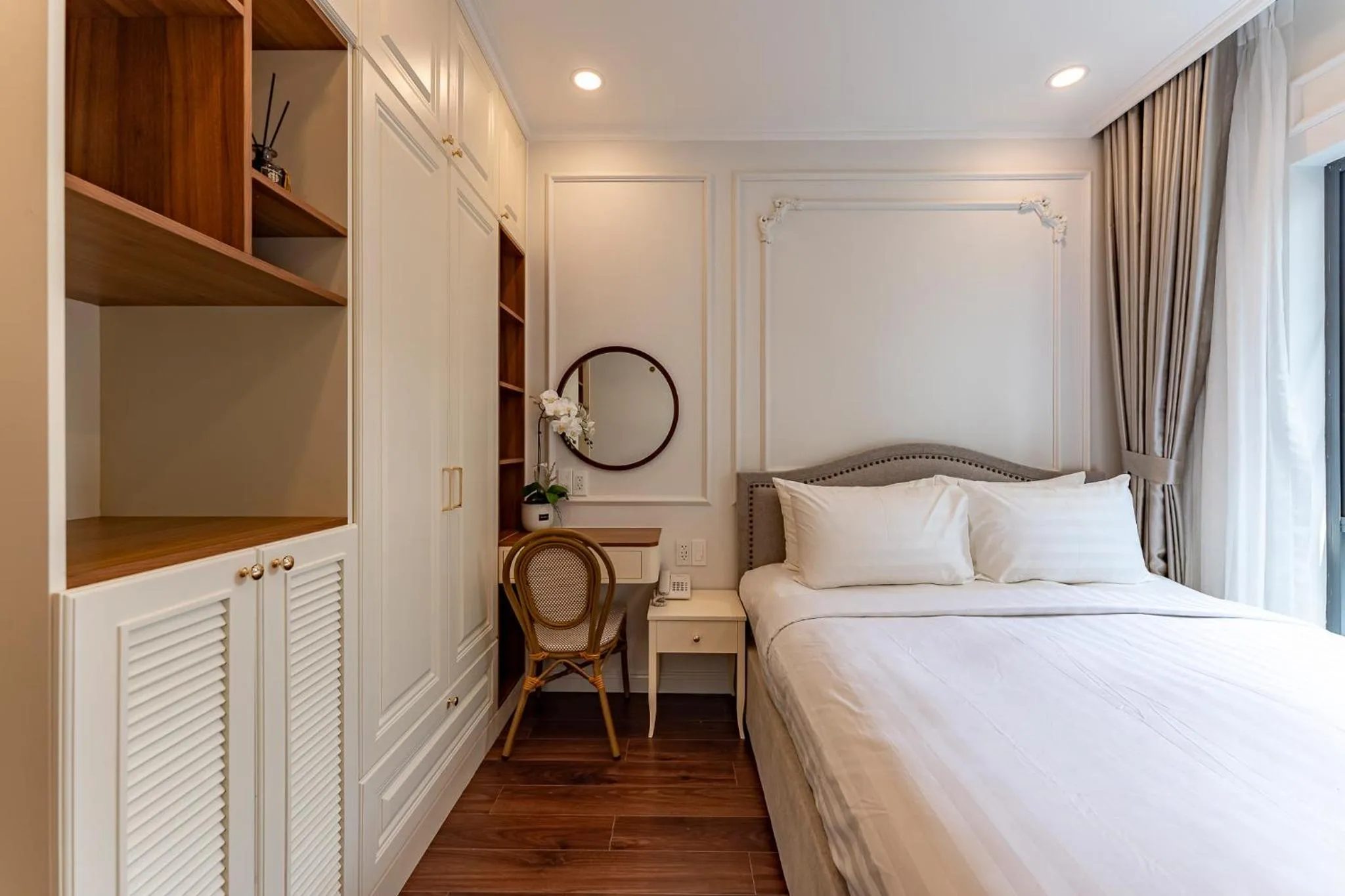 Bed in Golden Sun Apartment & Hotel