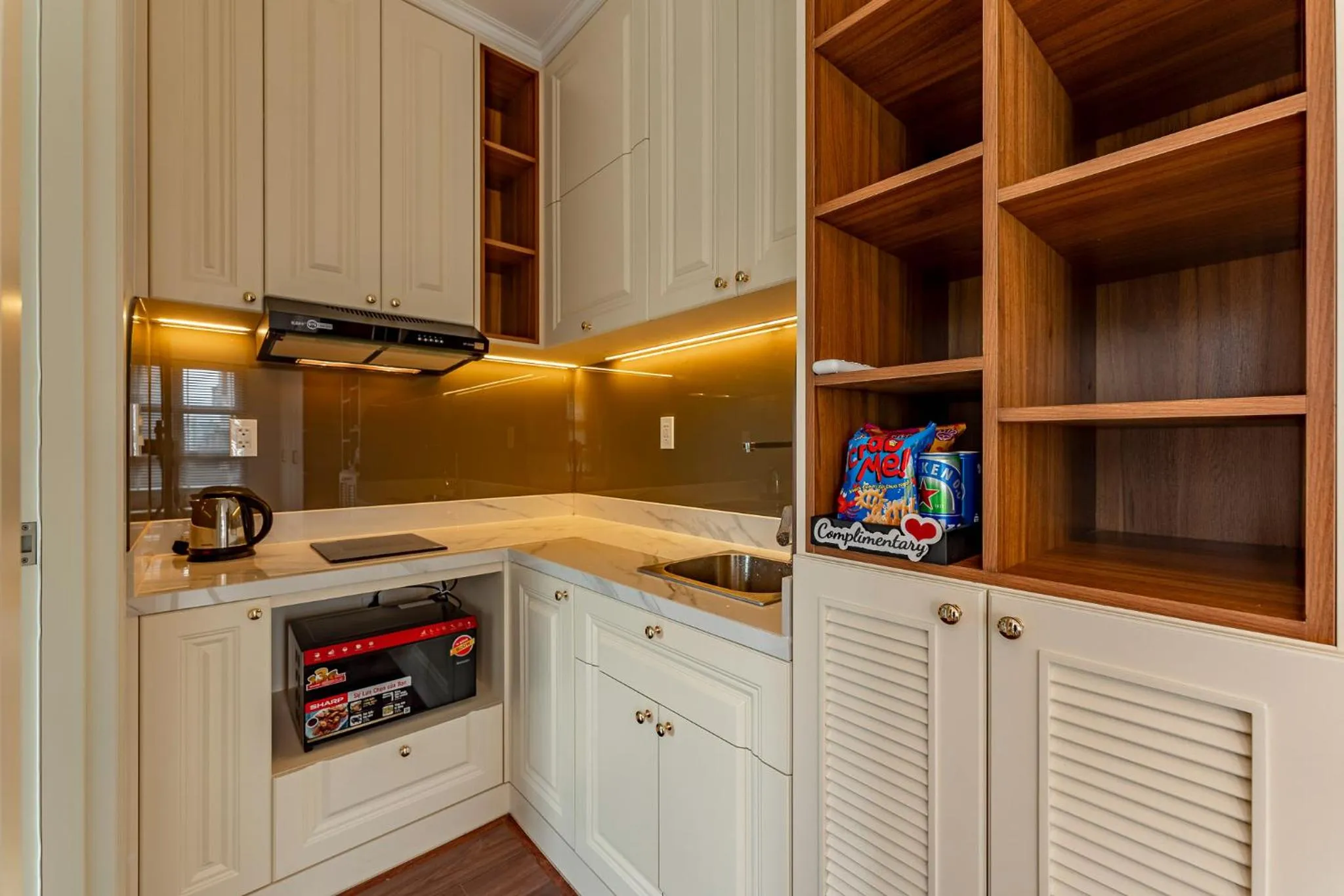 Golden Sun Apartment & Hotel