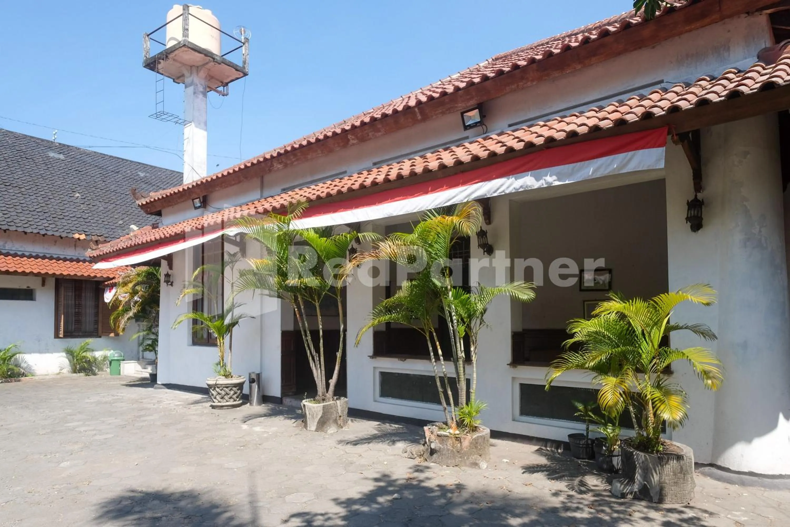 Property building in Hotel Limaran 1 Syariah Malioboro Mitra RedDoorz