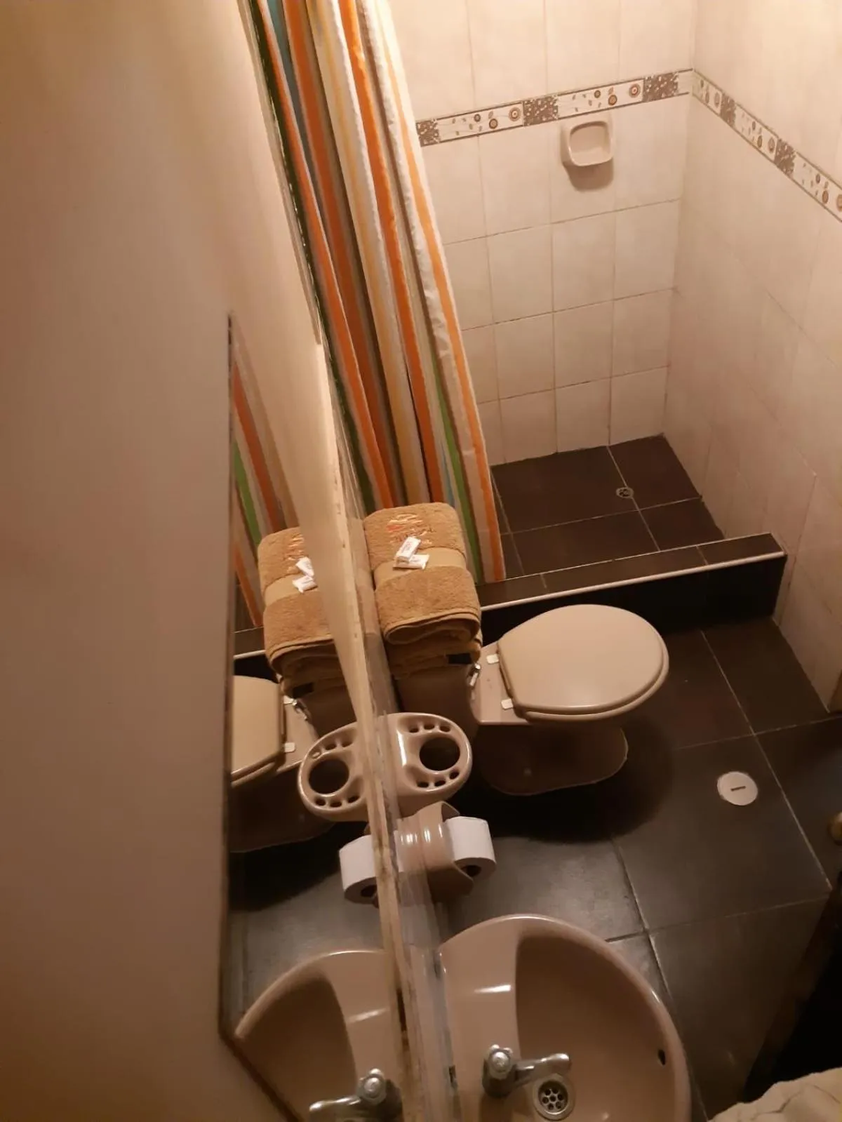 Bathroom in Hostal Huacachina Sunset