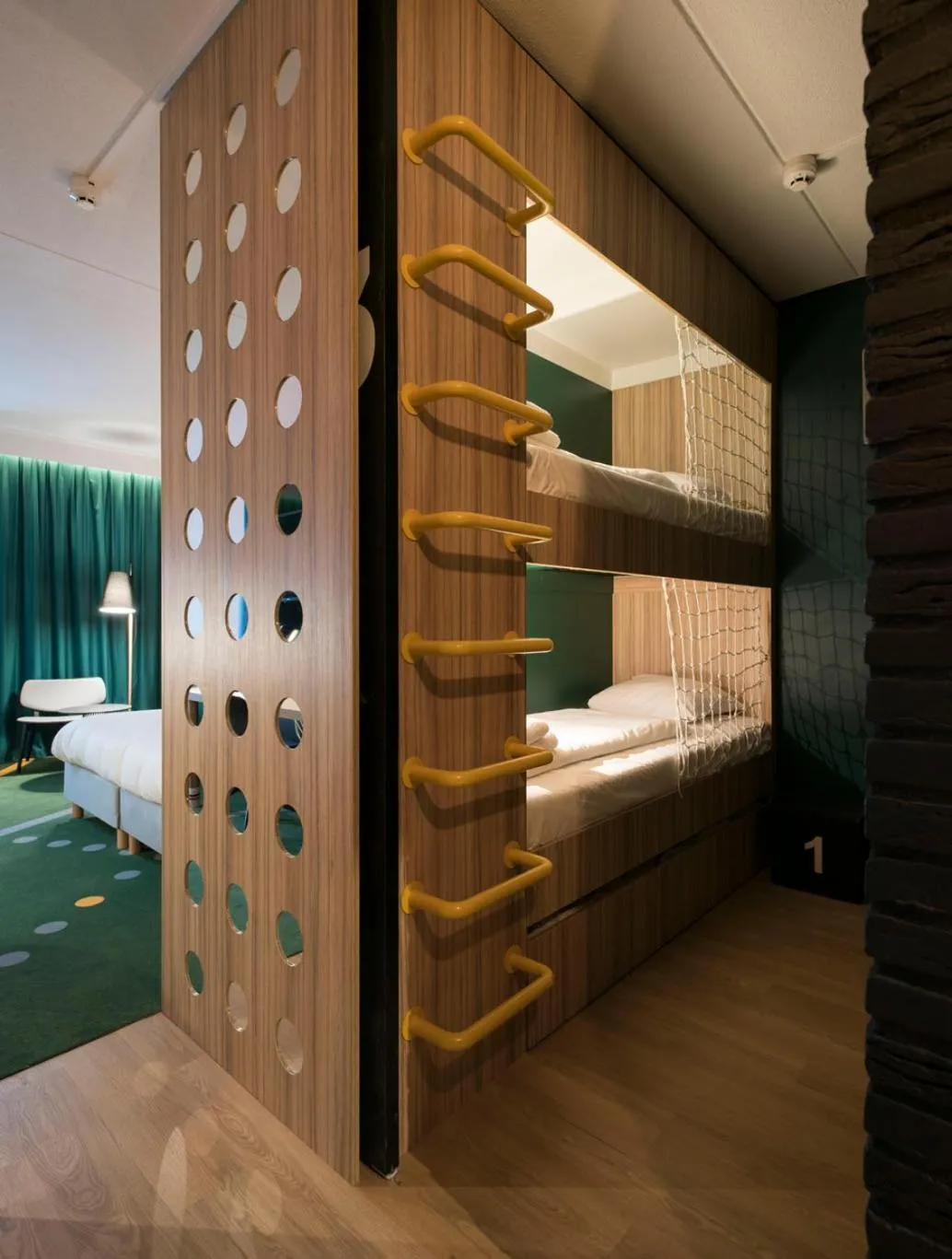 bunk bed, Bed in HUP