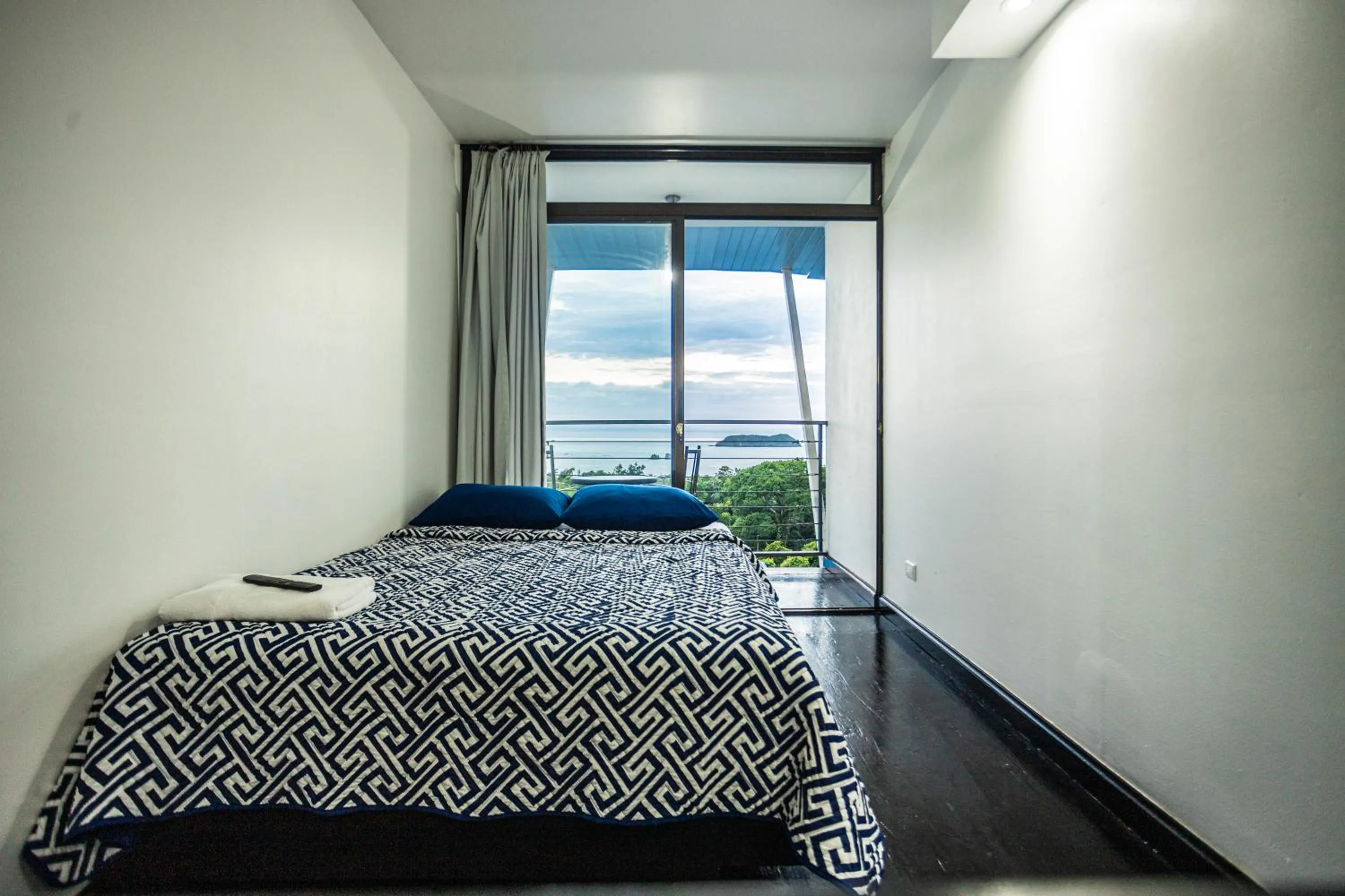 Bed in El Faro Containers Beach Hotel