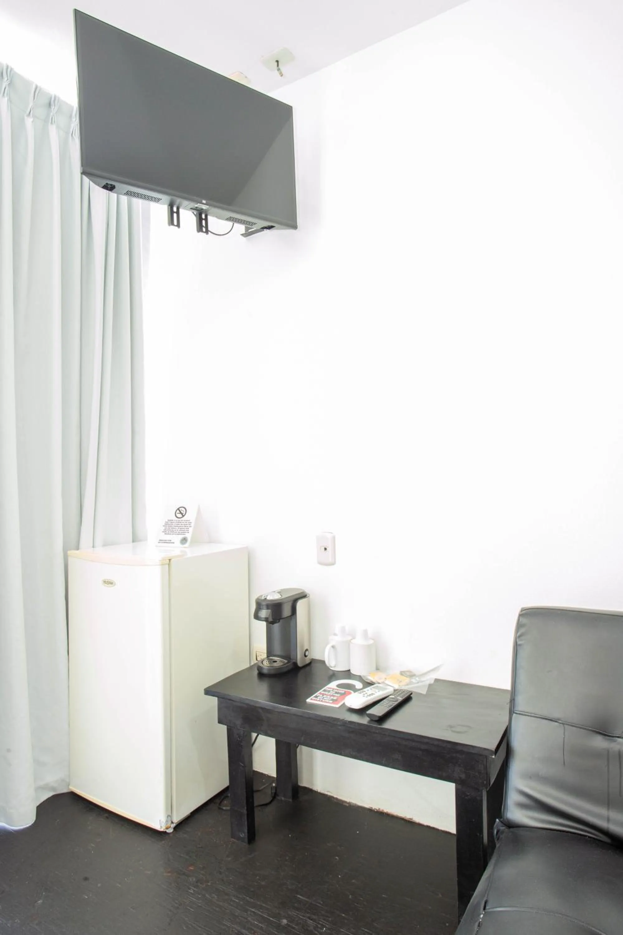 TV and multimedia in El Faro Containers Beach Hotel