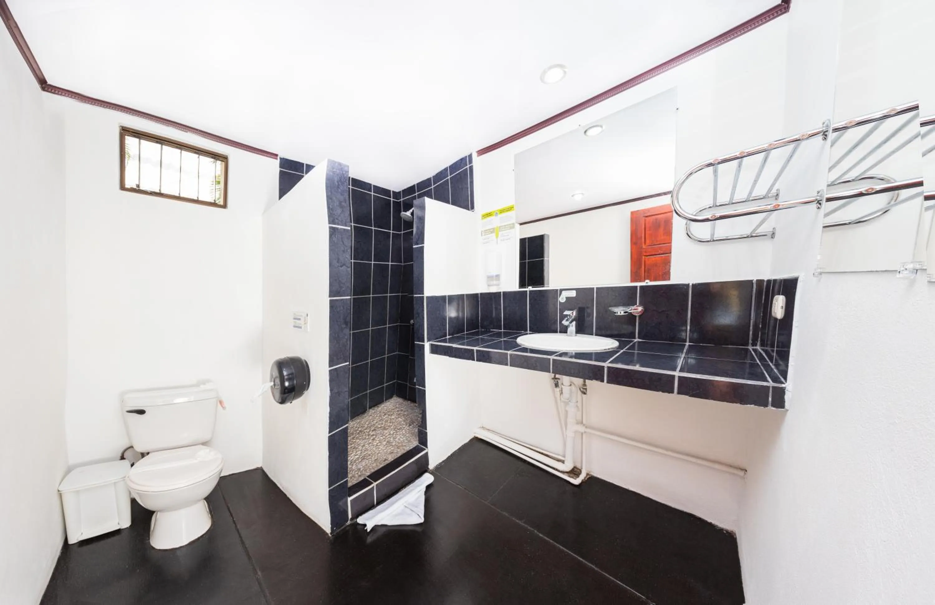 Shower in El Faro Containers Beach Hotel