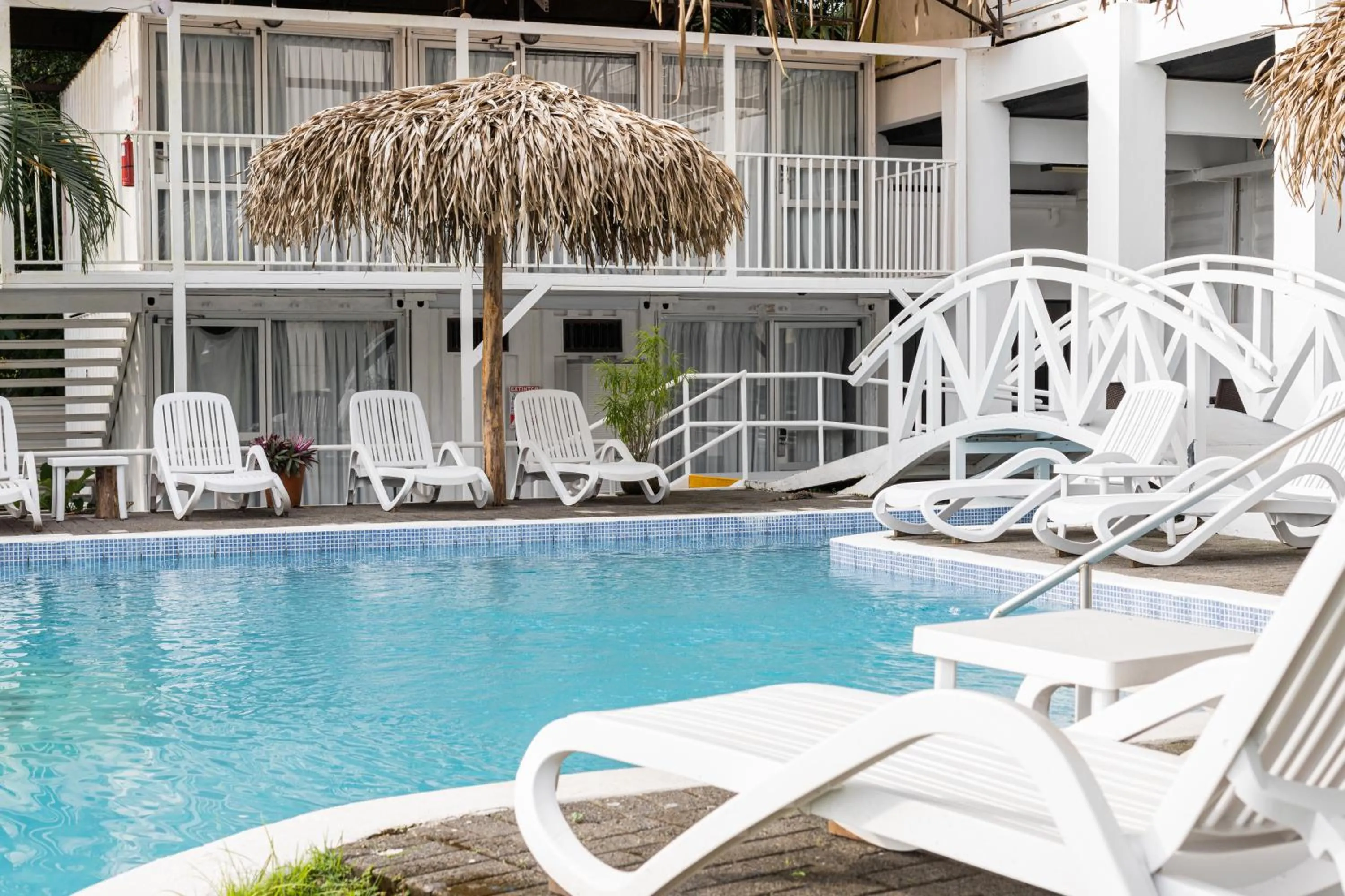 Swimming pool in El Faro Containers Beach Hotel