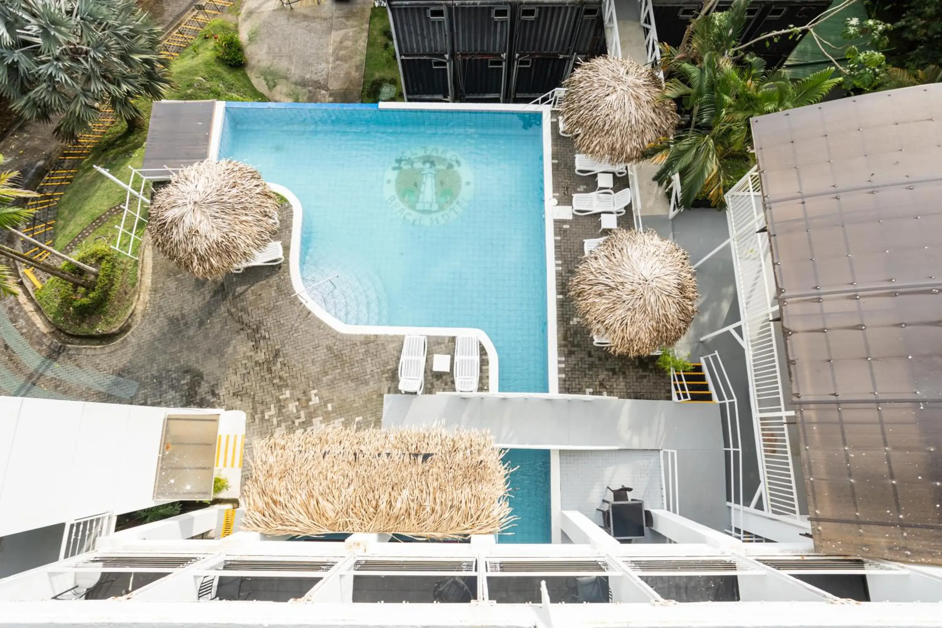 King Suite in El Faro Containers Beach Hotel King Suite in El Faro Containers Beach Hotel