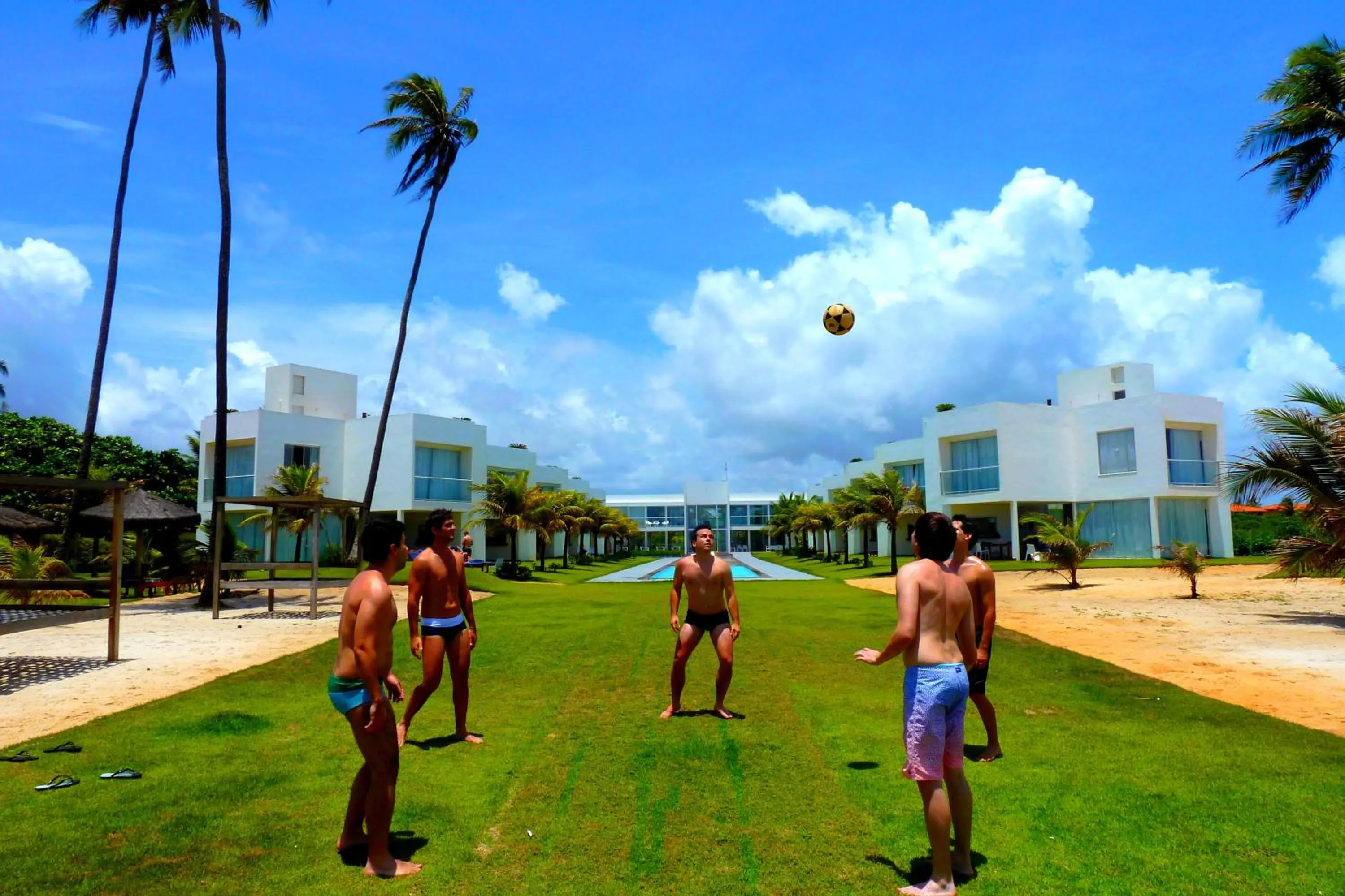 Garden in B Blue Beachouses