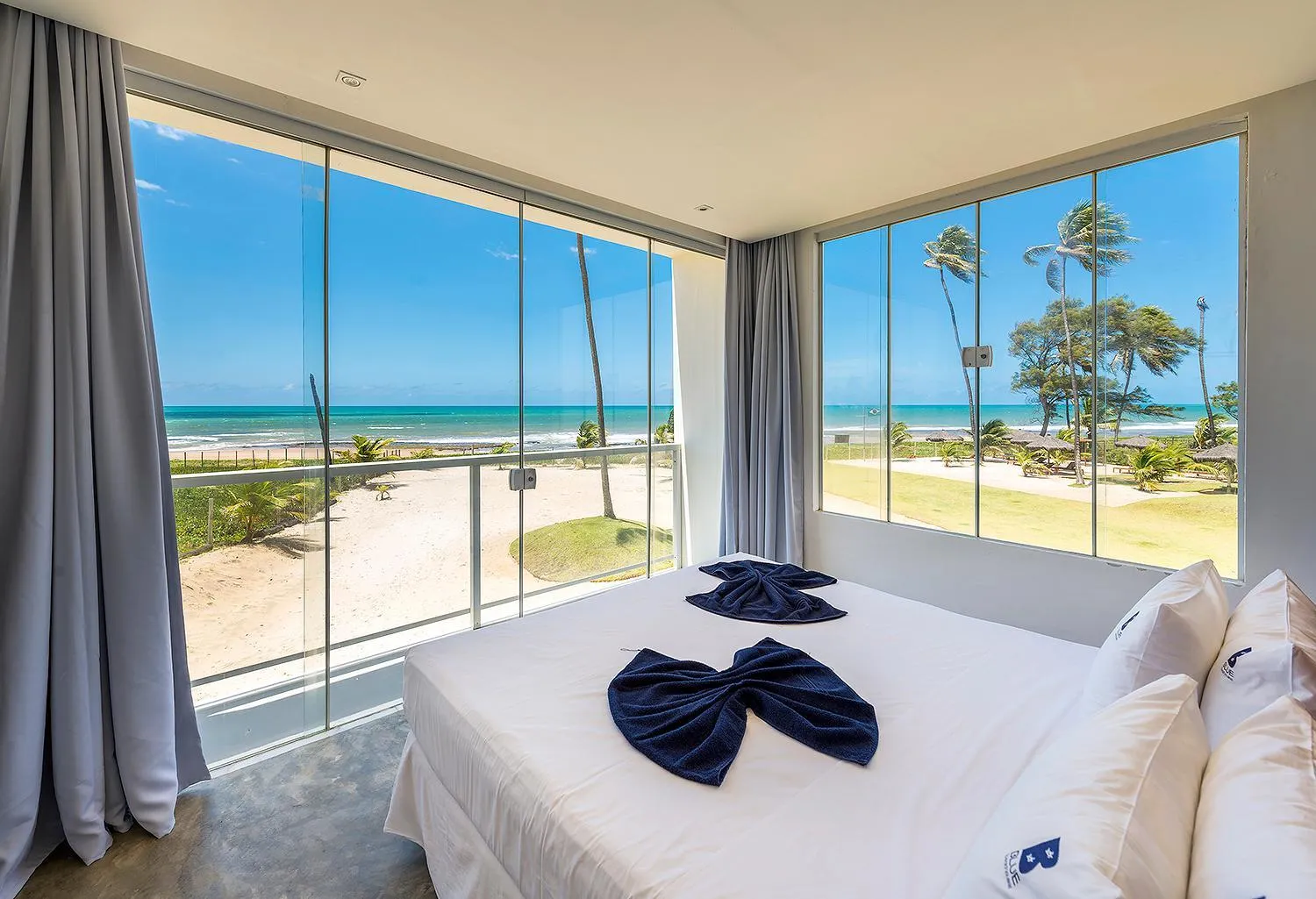 Bed in B Blue Beachouses