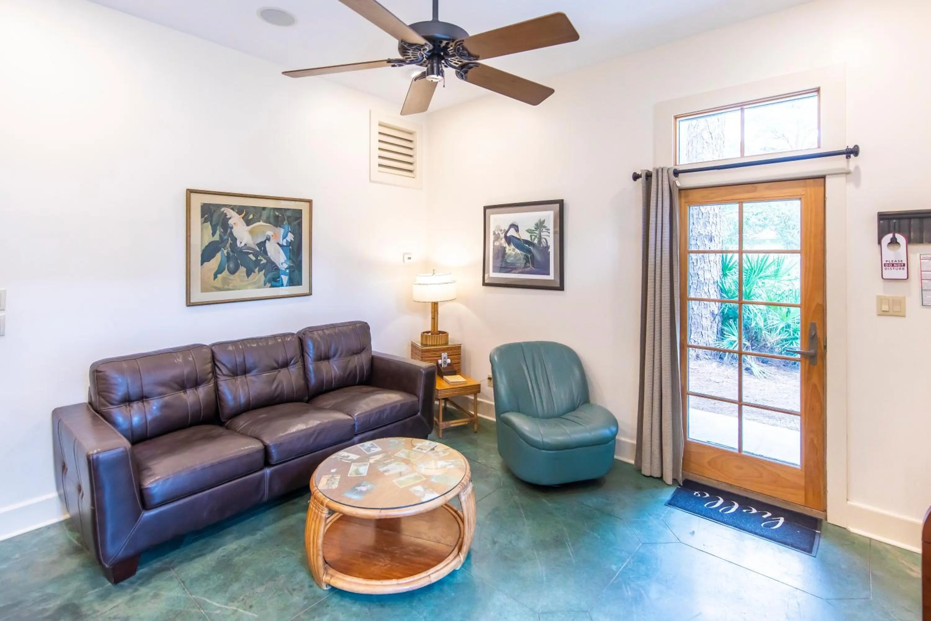 Living room in Hibiscus Coffee & Guesthouse