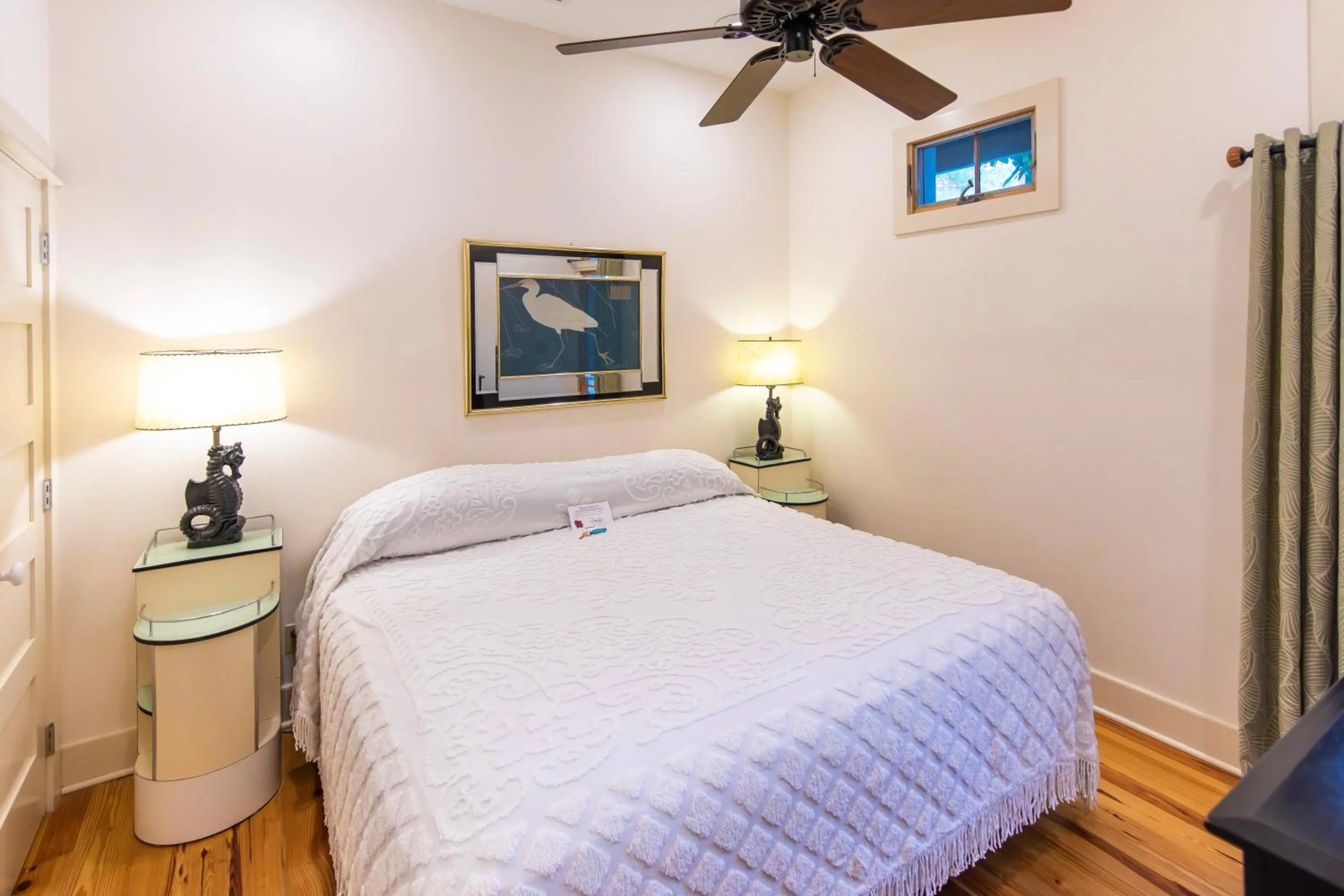 Bedroom, Bed in Hibiscus Coffee & Guesthouse