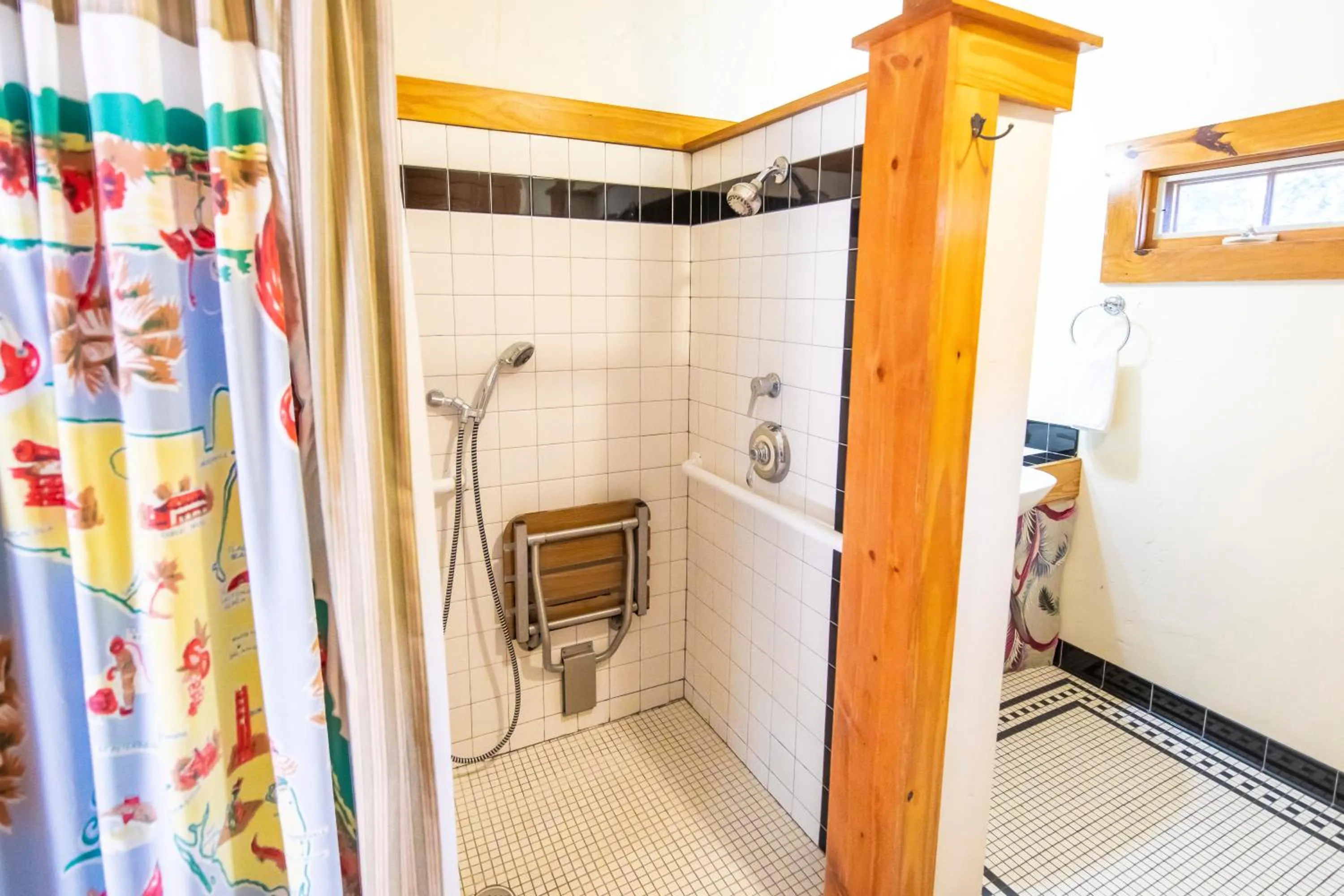 Bathroom in Hibiscus Coffee & Guesthouse