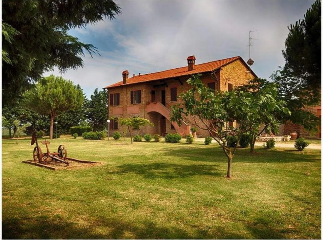 Property Building in Tenuta Raspona