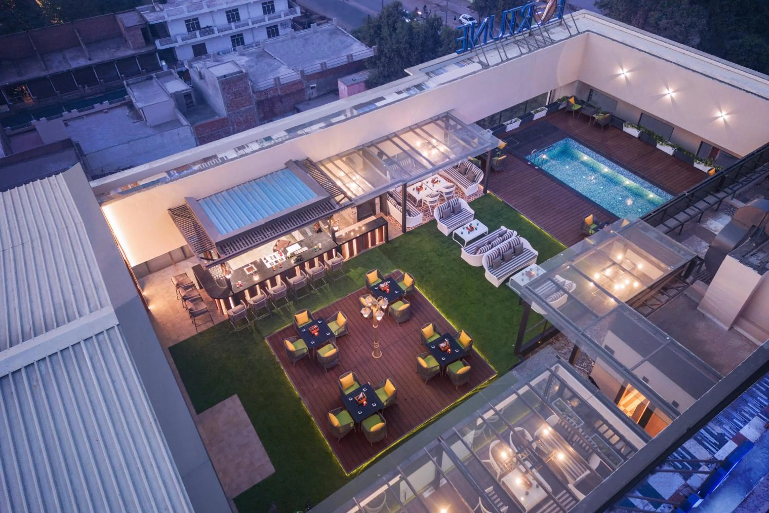 Evening entertainment in Fortune Park, Aligarh - Member ITC Hotels' Group