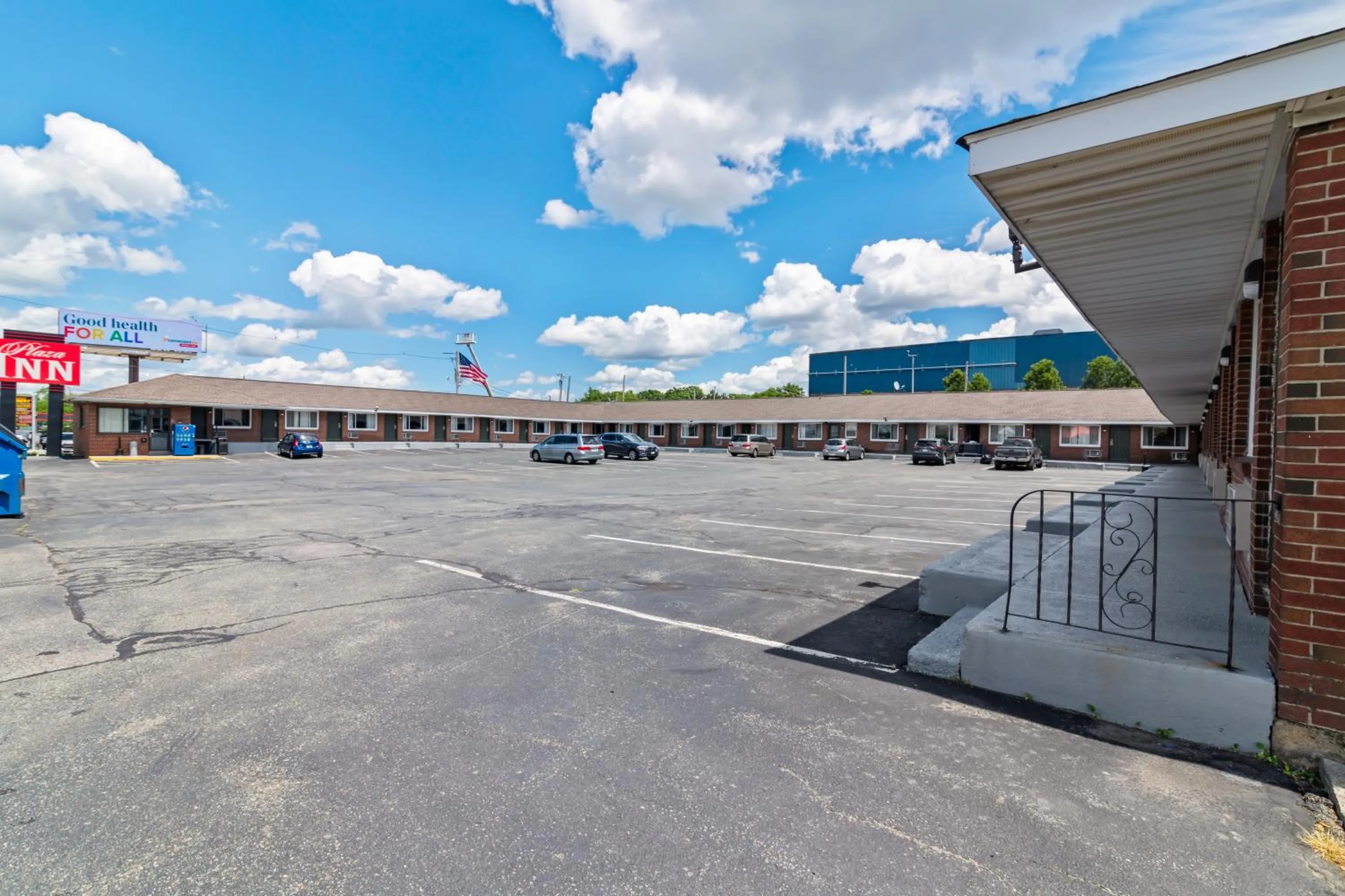 Property building in Plaza Inn
