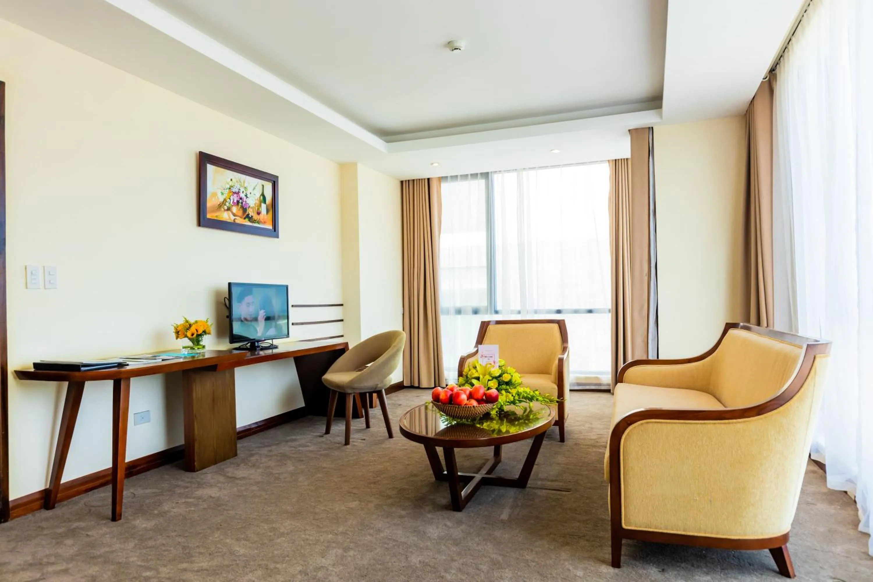 Communal lounge/ TV room in Muong Thanh Holiday Quang Binh Hotel