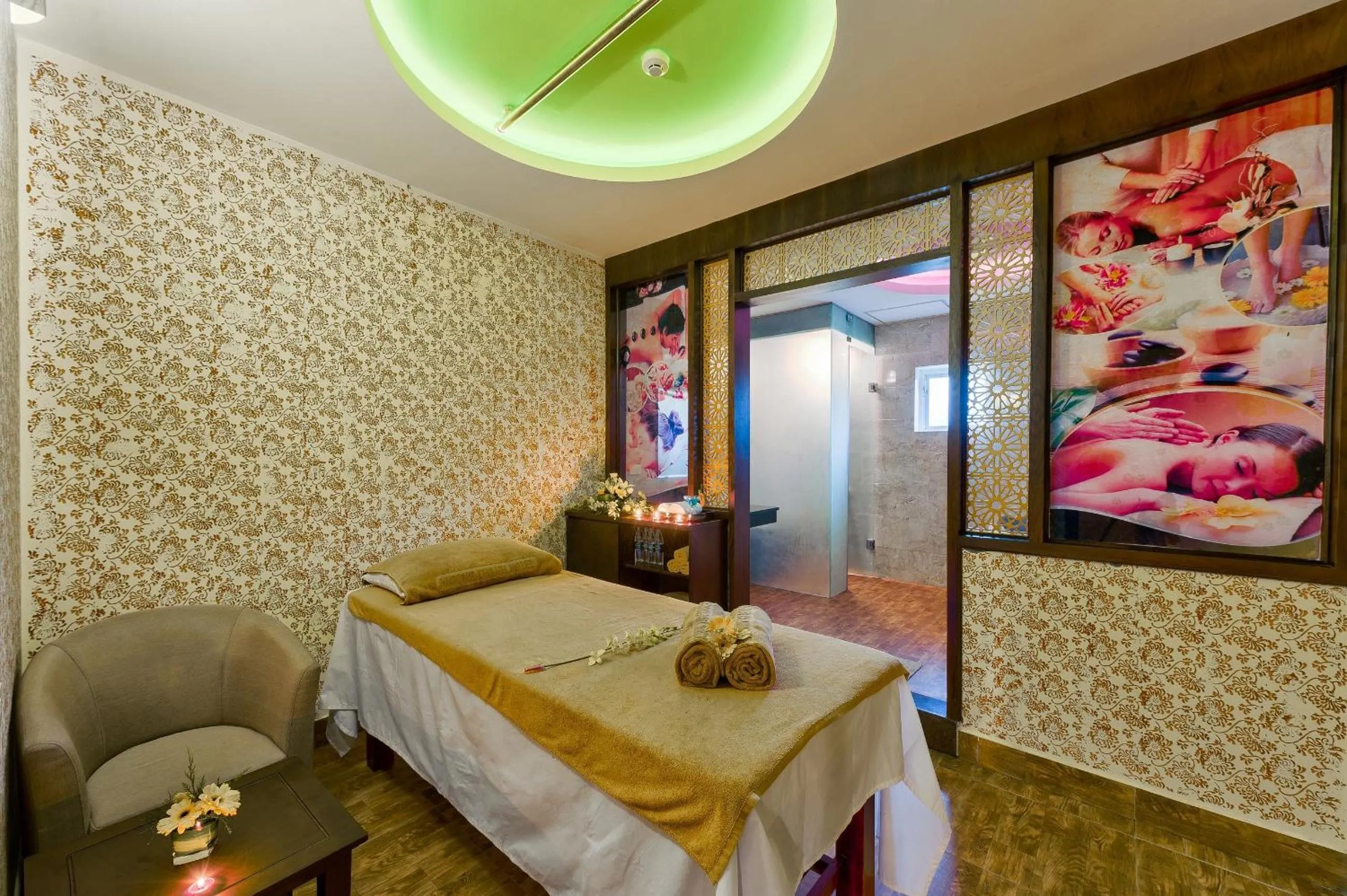 Massage, Bed in Muong Thanh Holiday Quang Binh Hotel