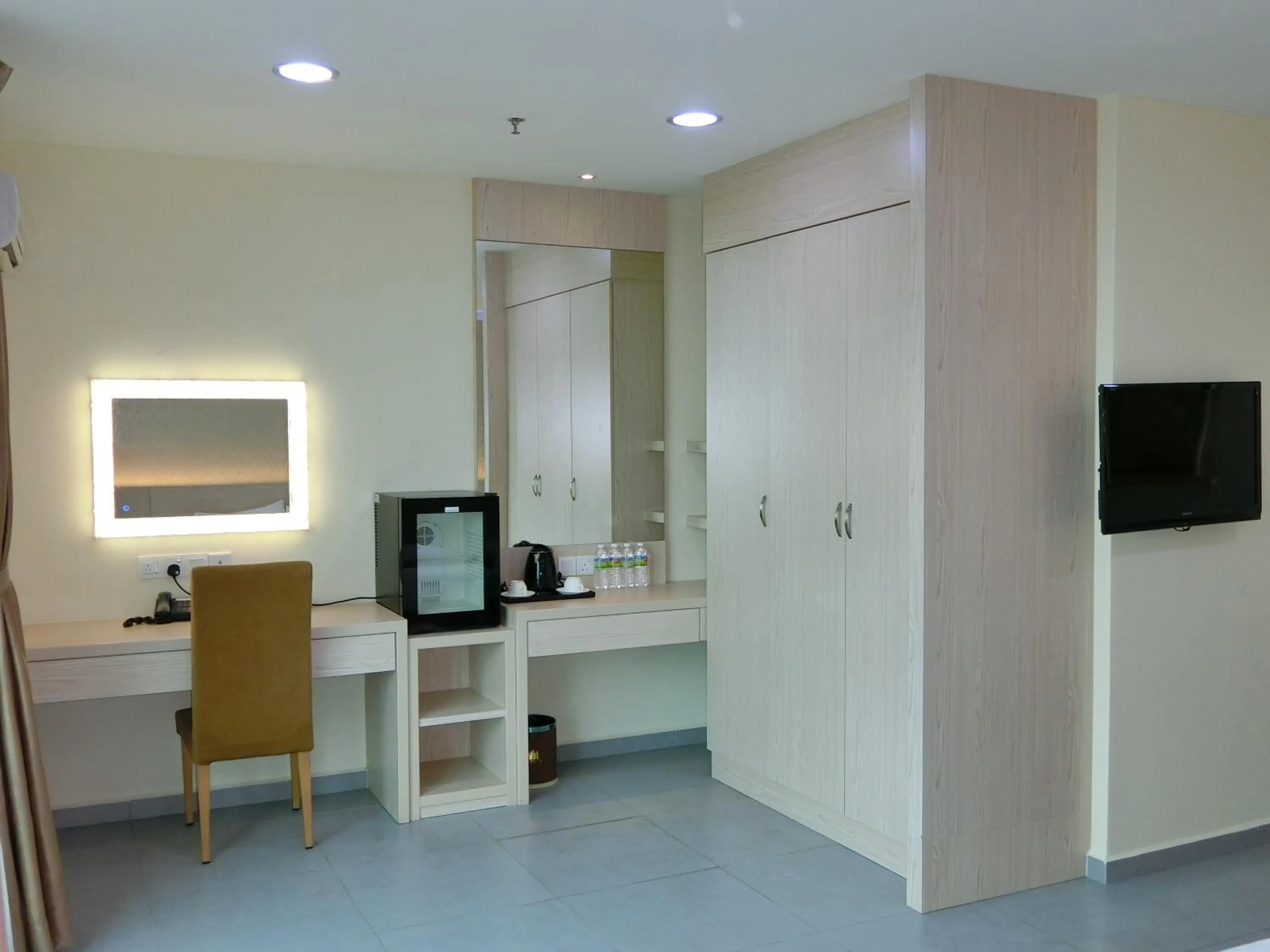 TV and multimedia in MidCity Hotel Melaka