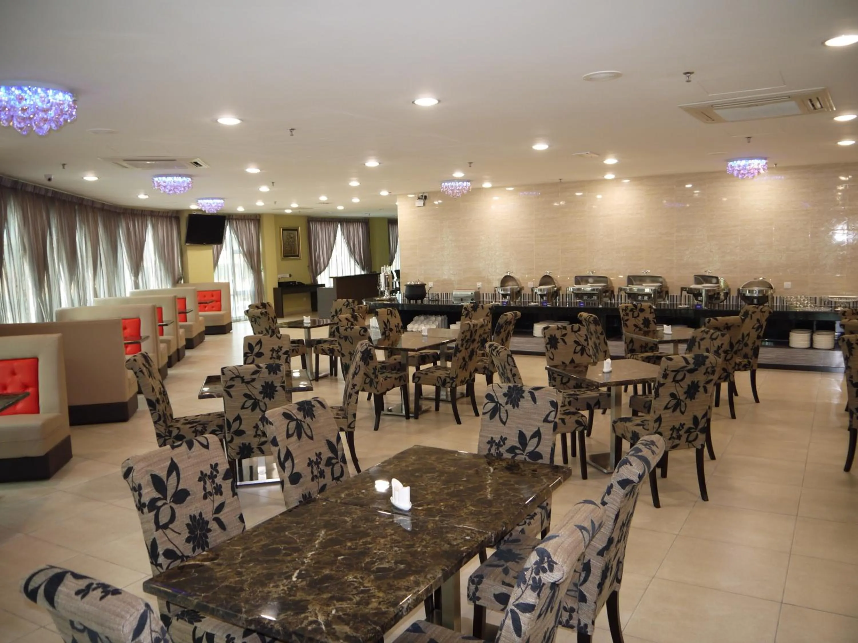 Restaurant/places to eat in MidCity Hotel Melaka