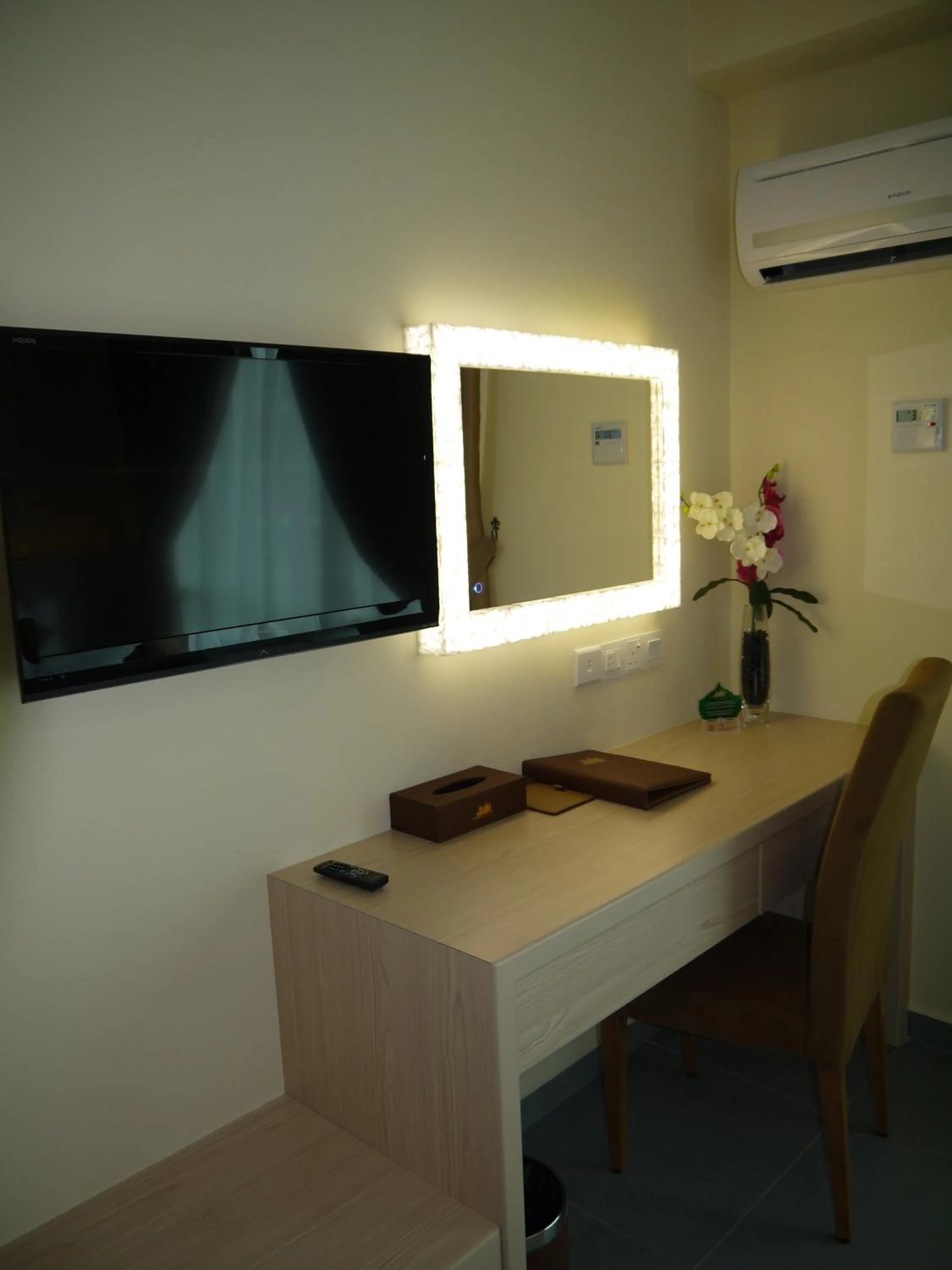 TV and multimedia in MidCity Hotel Melaka