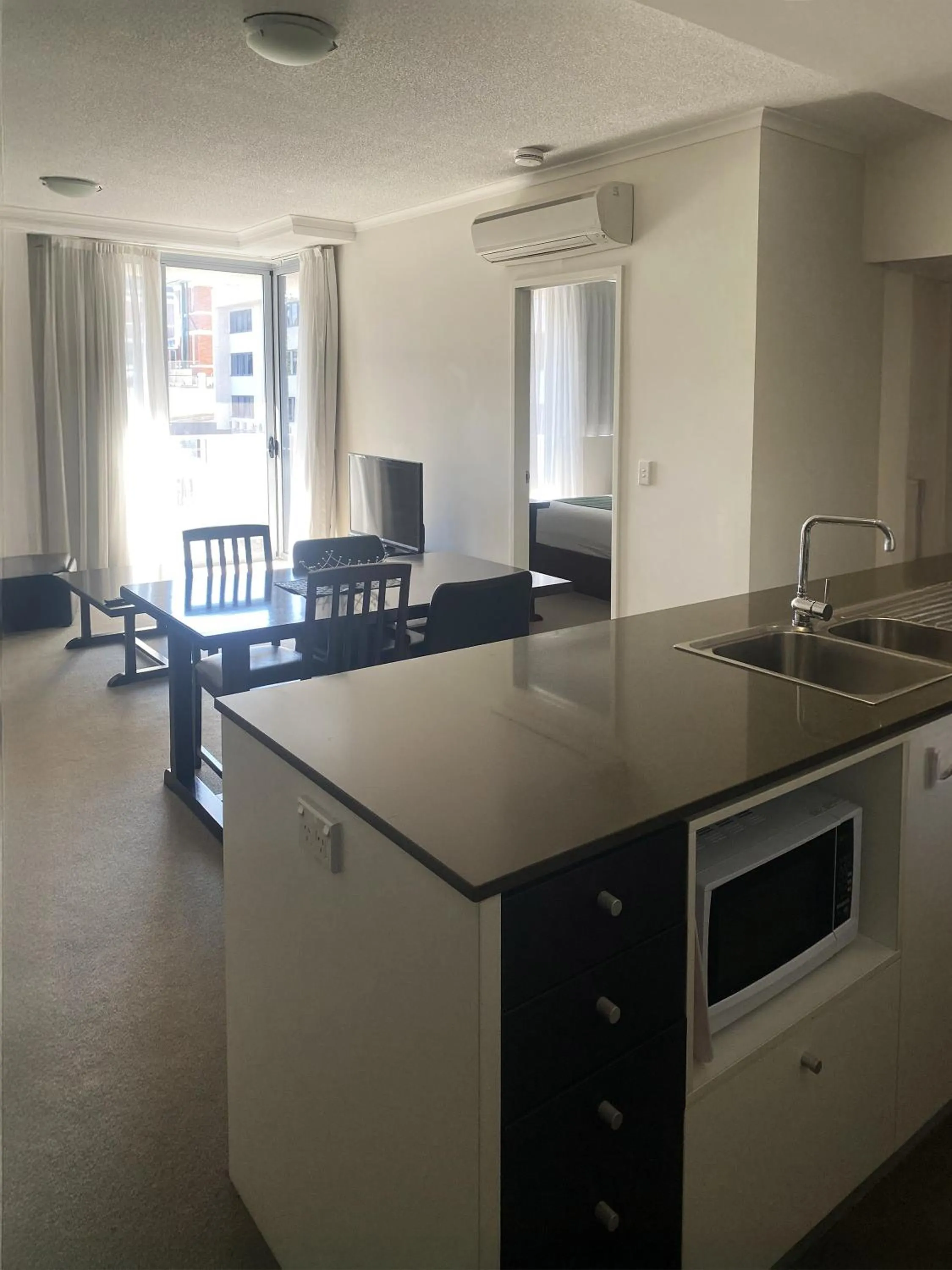 Kitchen or kitchenette in Curtis Central Apartments Official