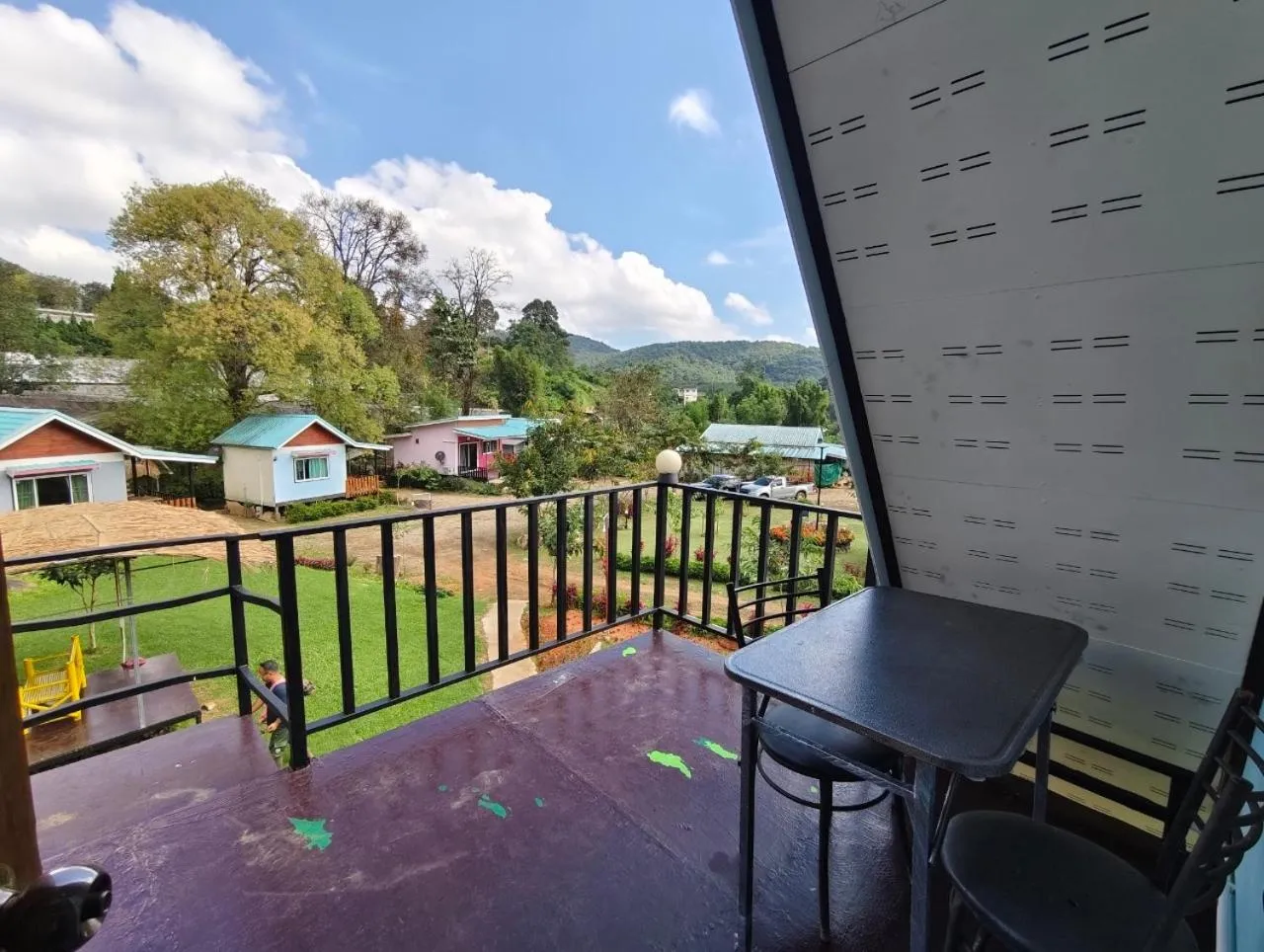 Day in Inthanon Lao-Ju House