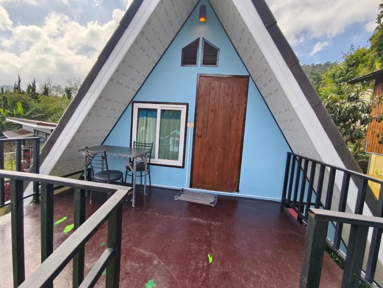 Property building in Inthanon Lao-Ju House