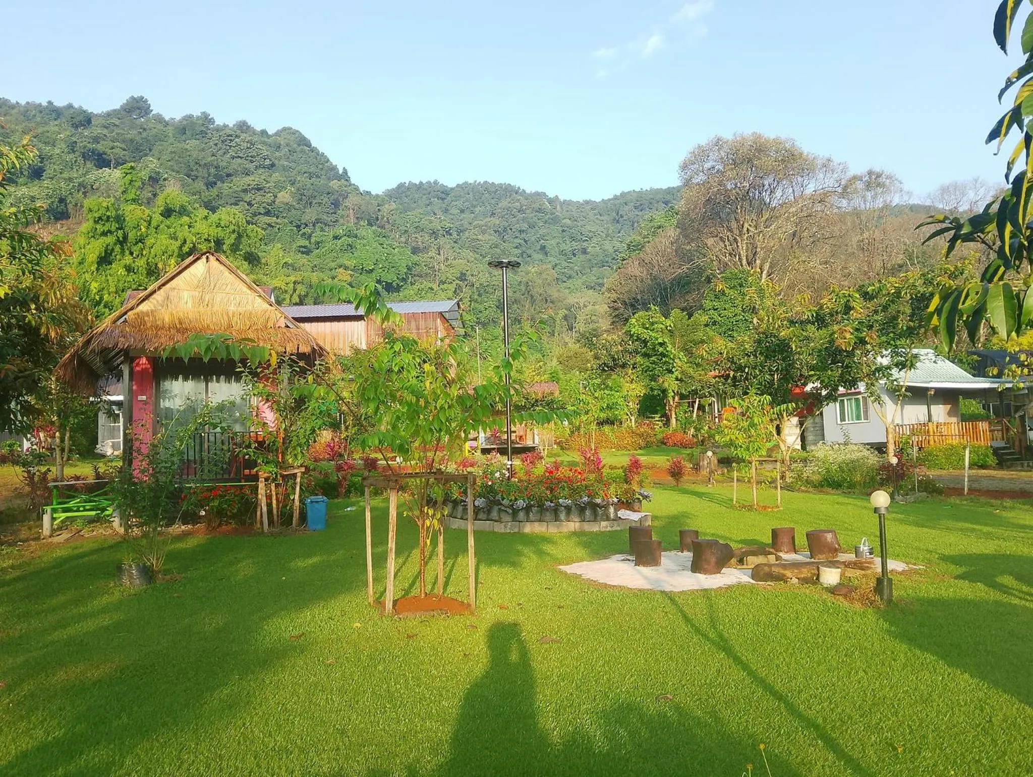 Property building in Inthanon Lao-Ju House