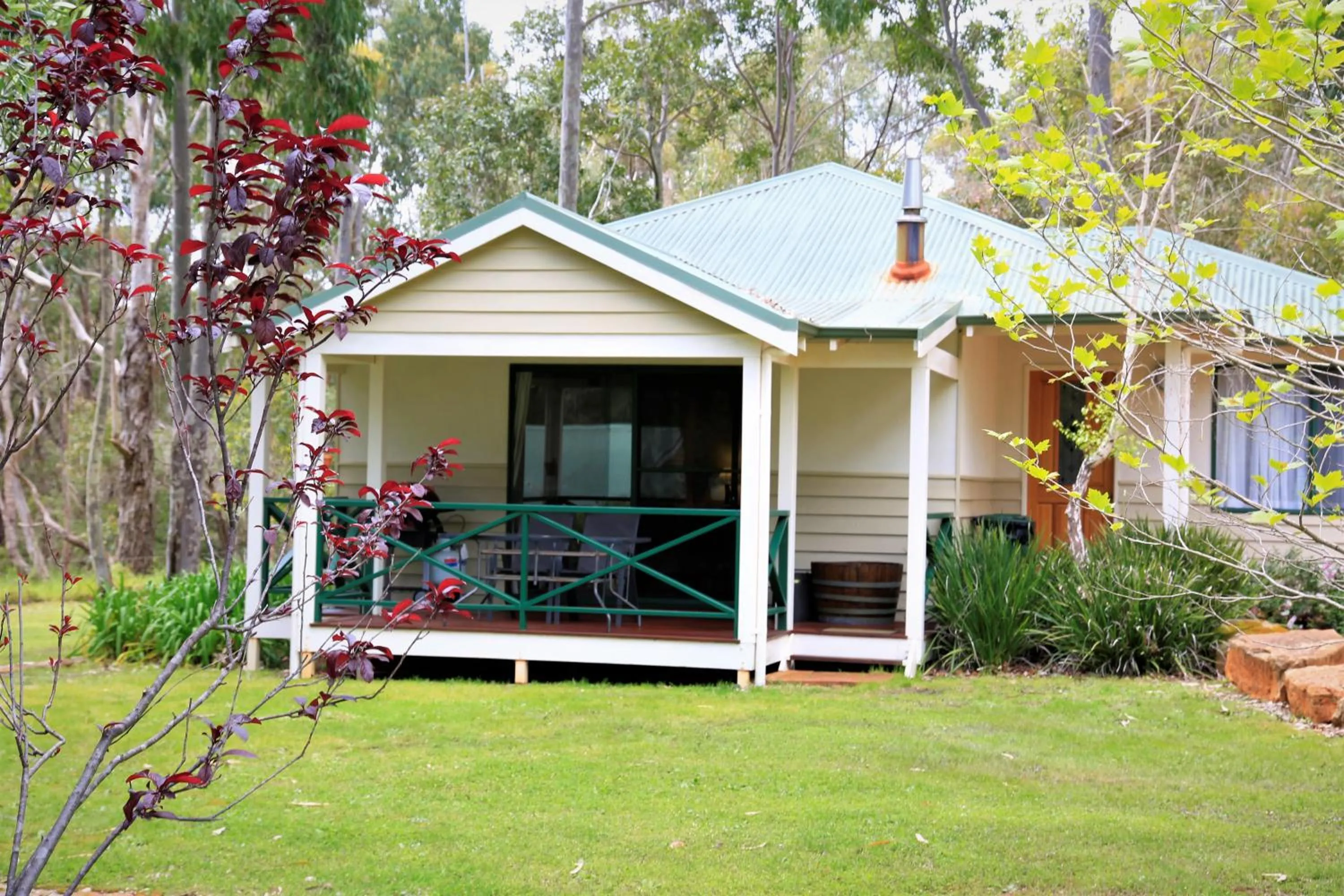 Property building in Bushy Lake Chalets