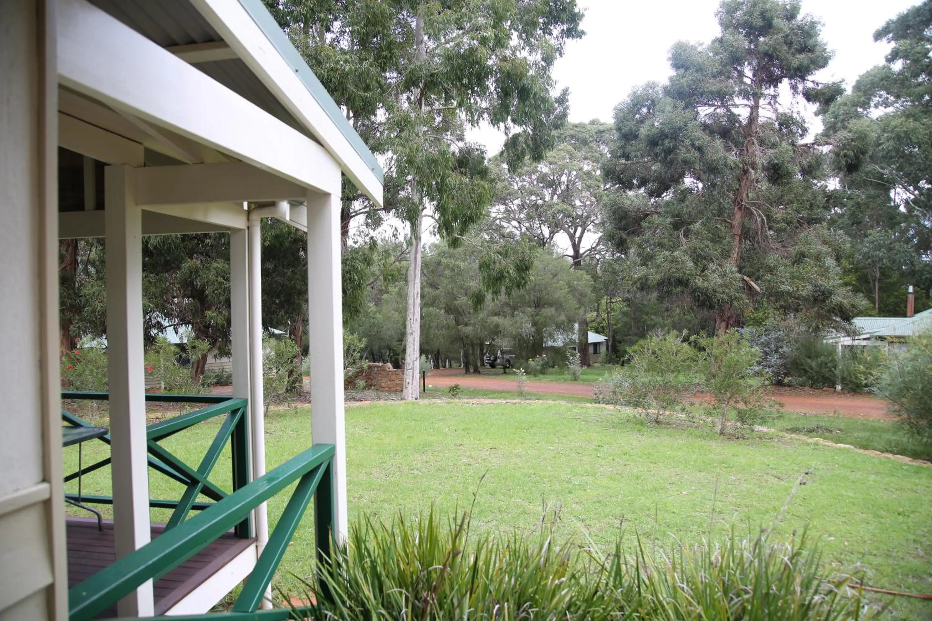 Garden in Bushy Lake Chalets