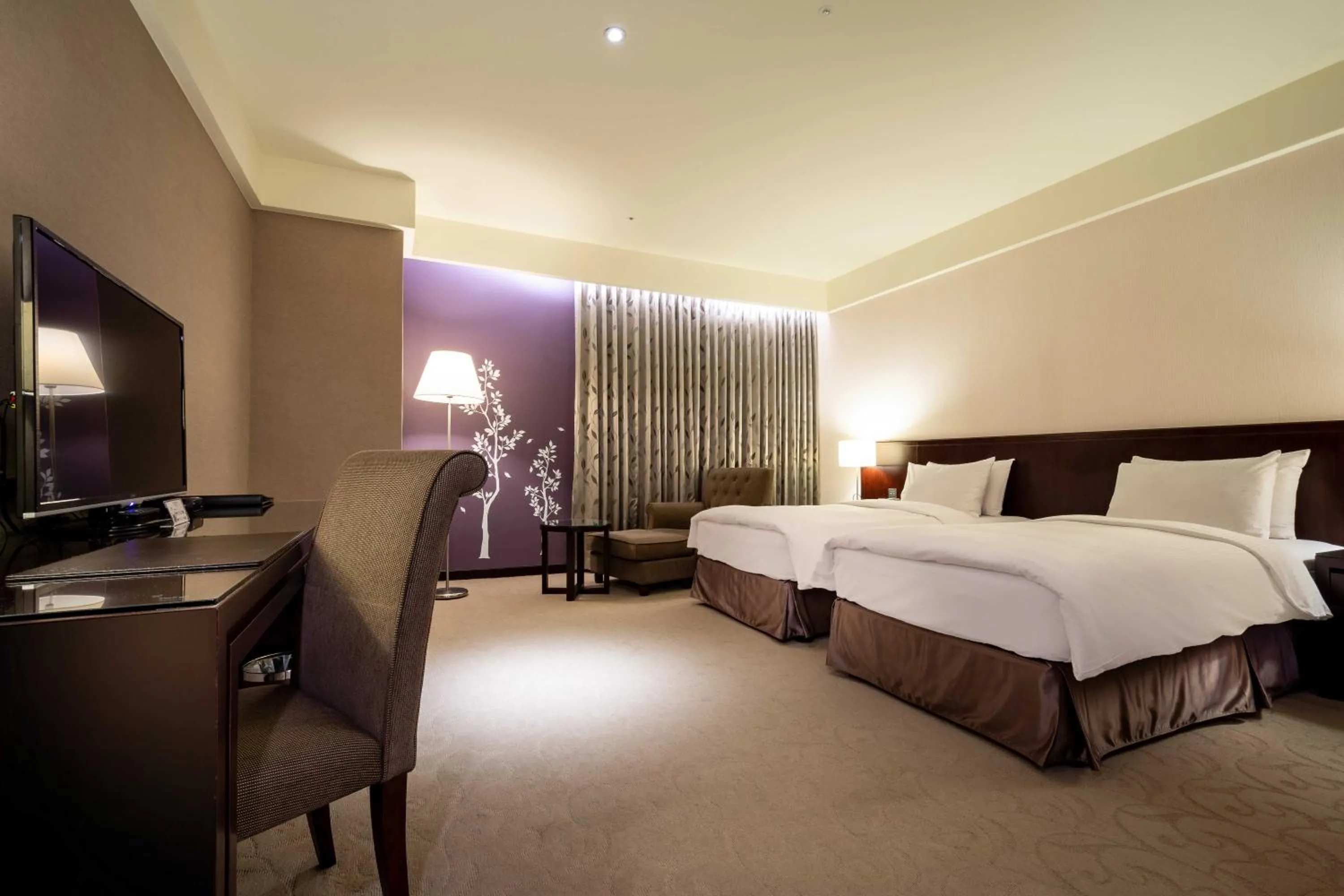 Photo of the whole room, Bed in 雀客旅館台中來來