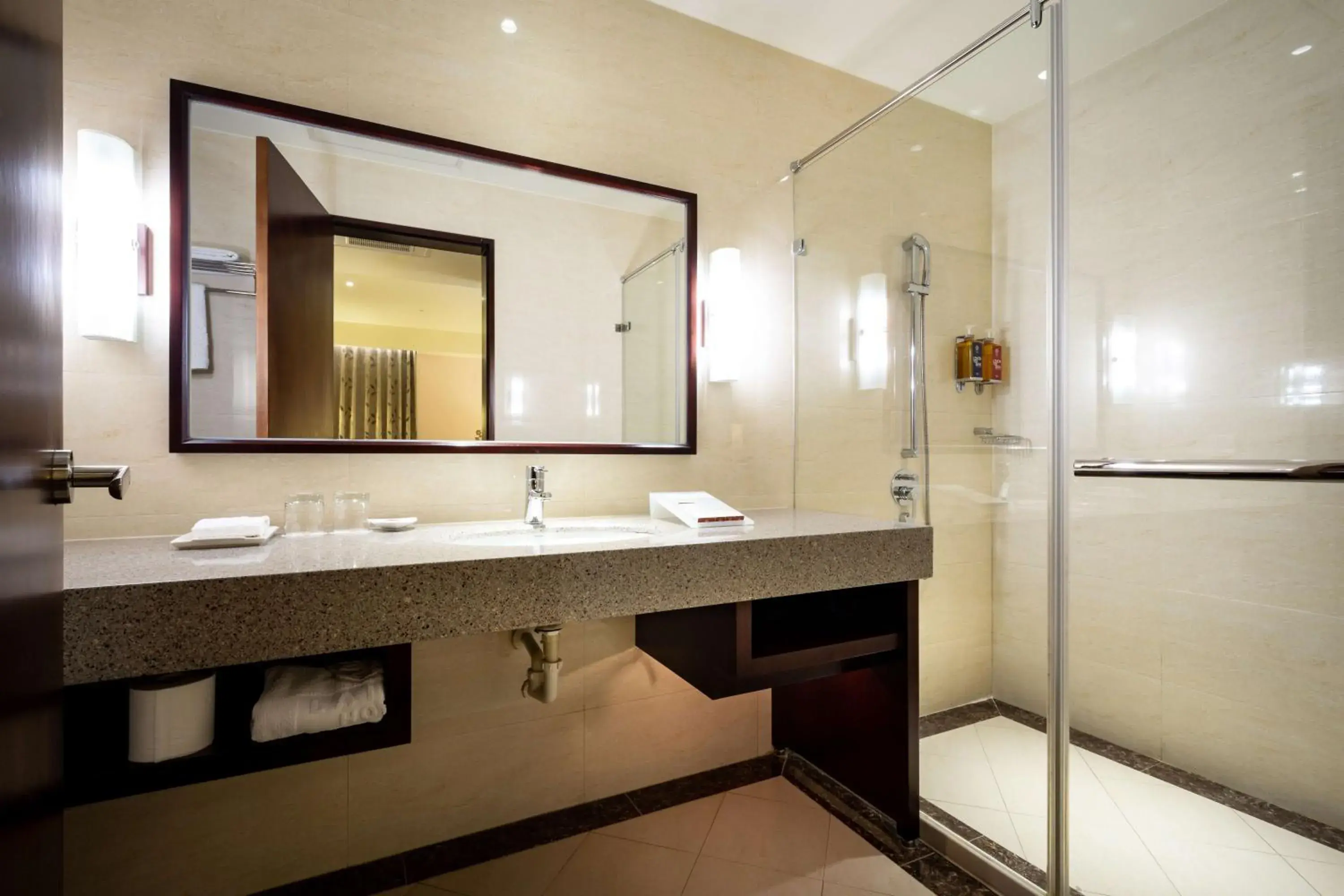 Double Room - No Window & No Parking in 雀客旅館台中來來 Double Room - No Window & No Parking in 雀客旅館台中來來