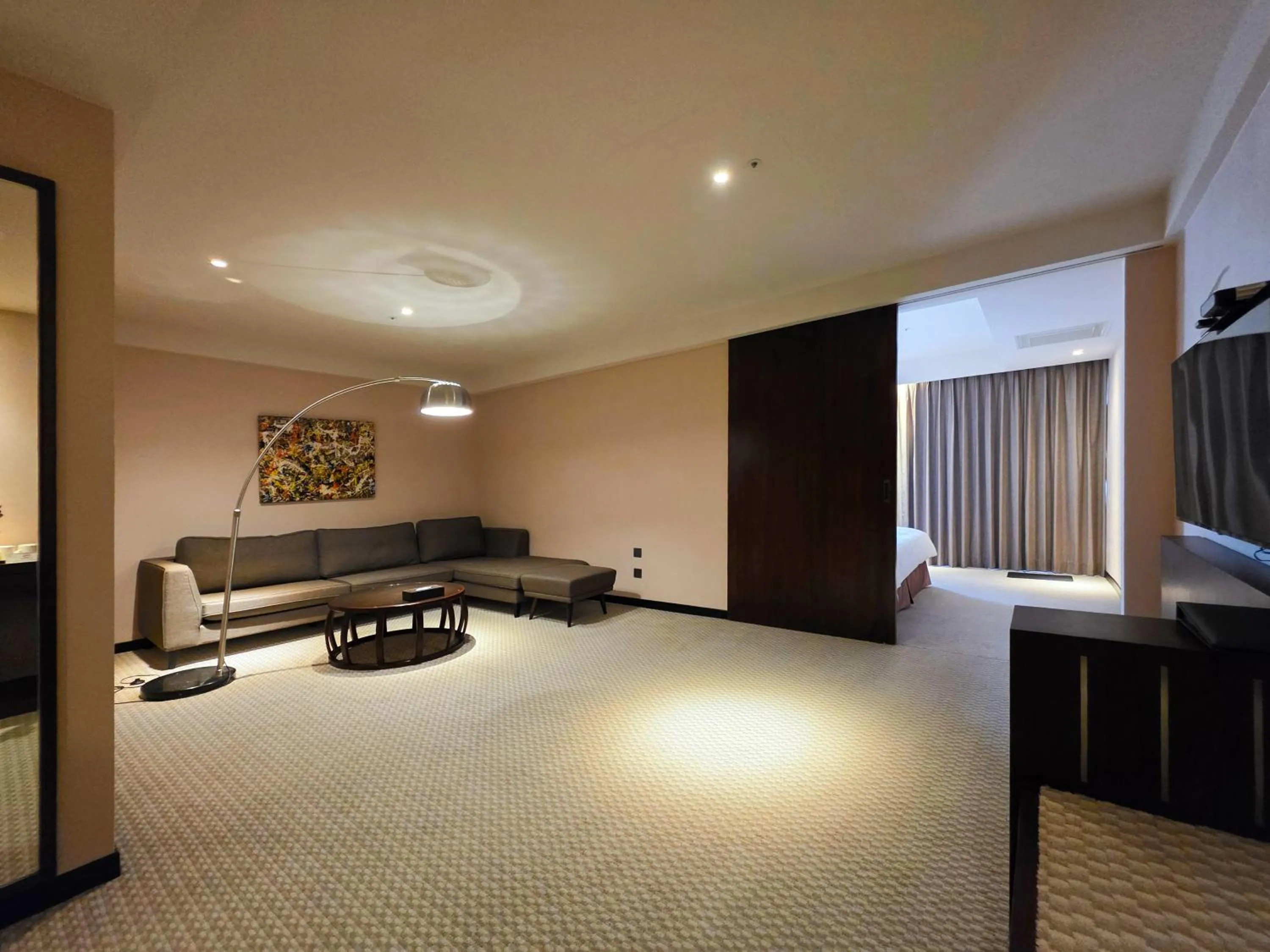 雀客旅館台中來來