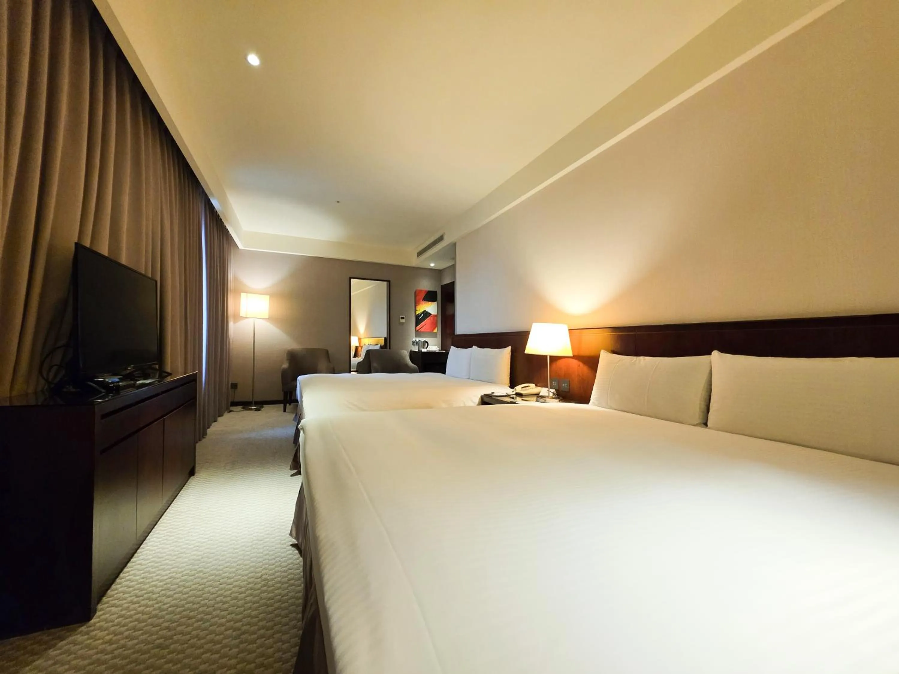 Bed in 雀客旅館台中來來