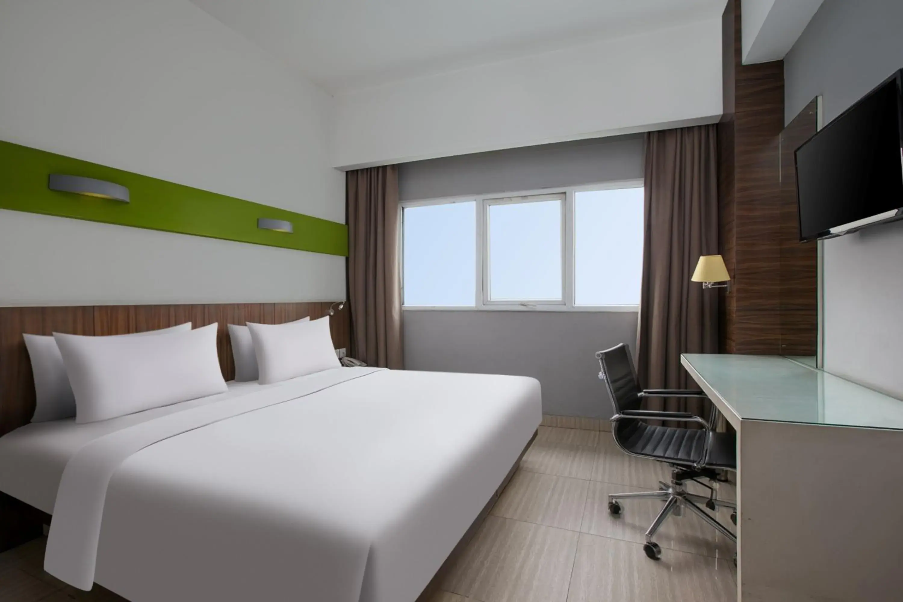 Superior King Room in Hotel Santika Cikarang Superior King Room in Hotel Santika Cikarang