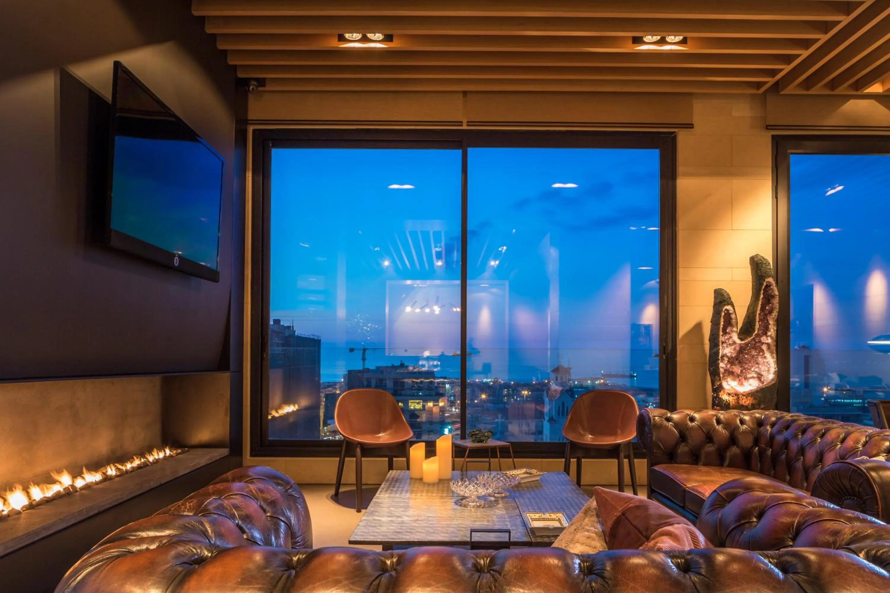 Restaurant/places to eat in O Monot Boutique Hotel Beirut