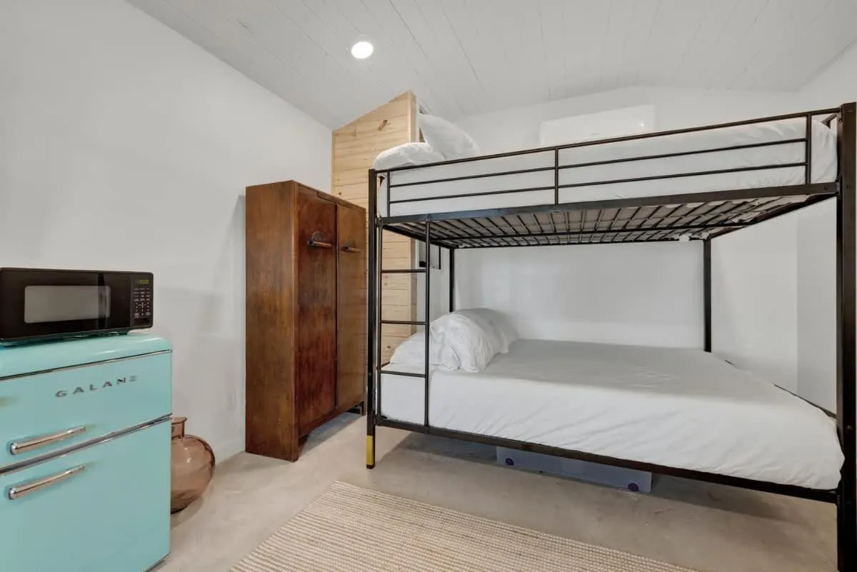 Bed in Historic Gem near Schlitterbahn