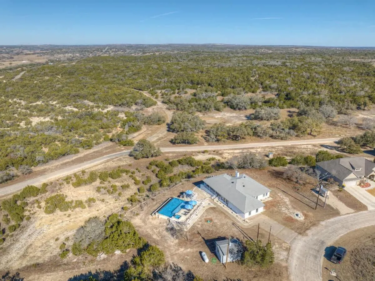 Property building in Hilltop Lux Haus with InfinityPool-Hottub-PoolTable