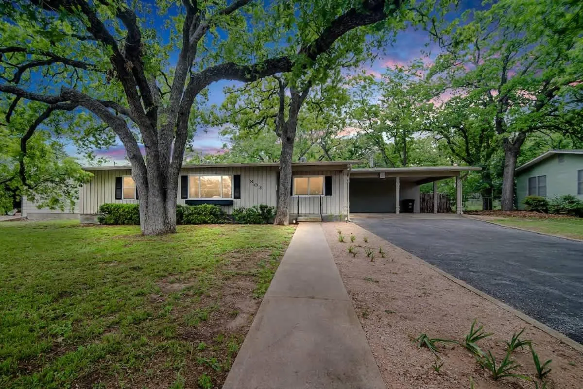 Property building in Backyard Oasis w/Pool, Hot-Tub, Grill & Fire Pit!