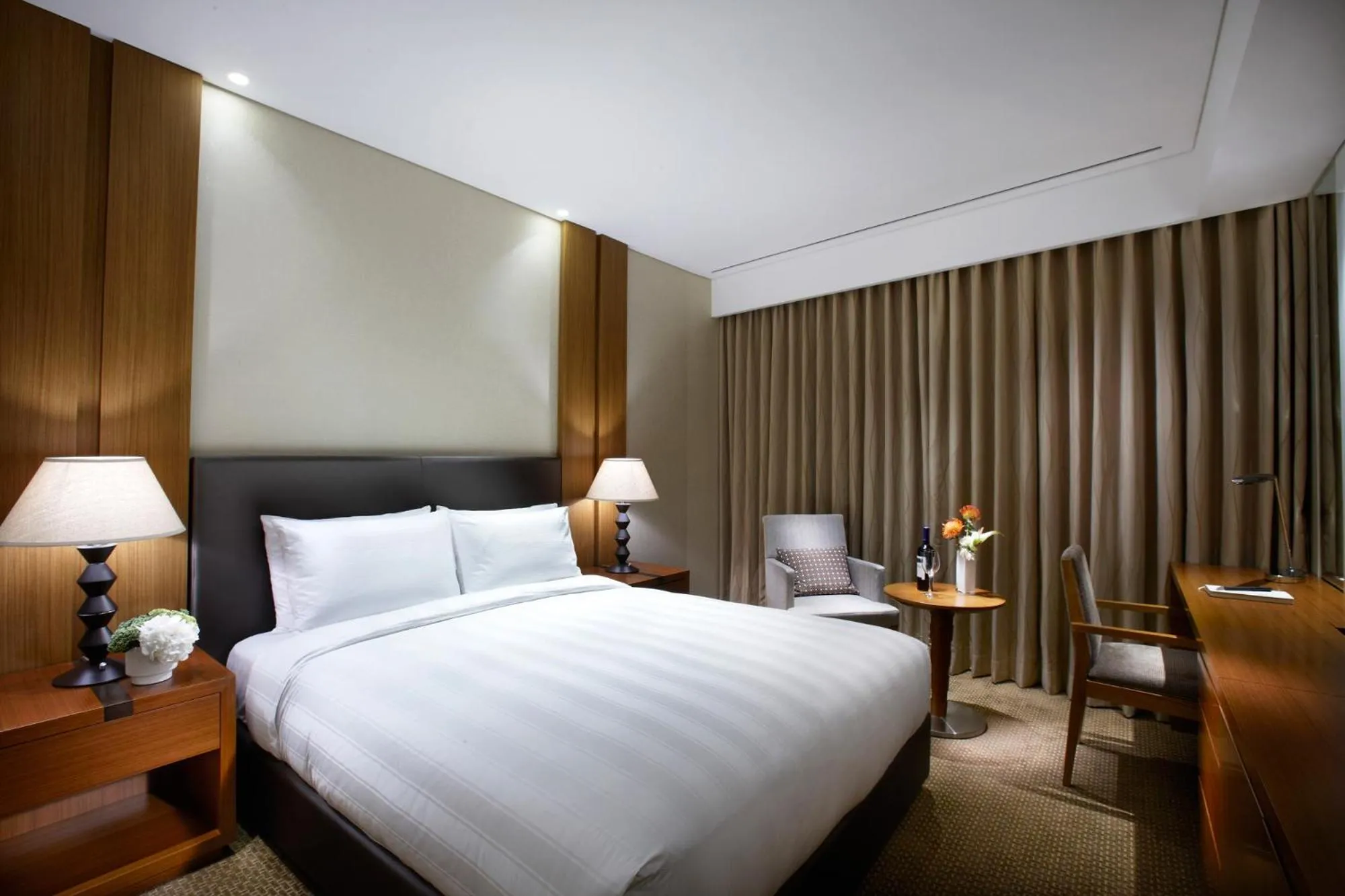 Bed in LOTTE CITY HOTEL Guro