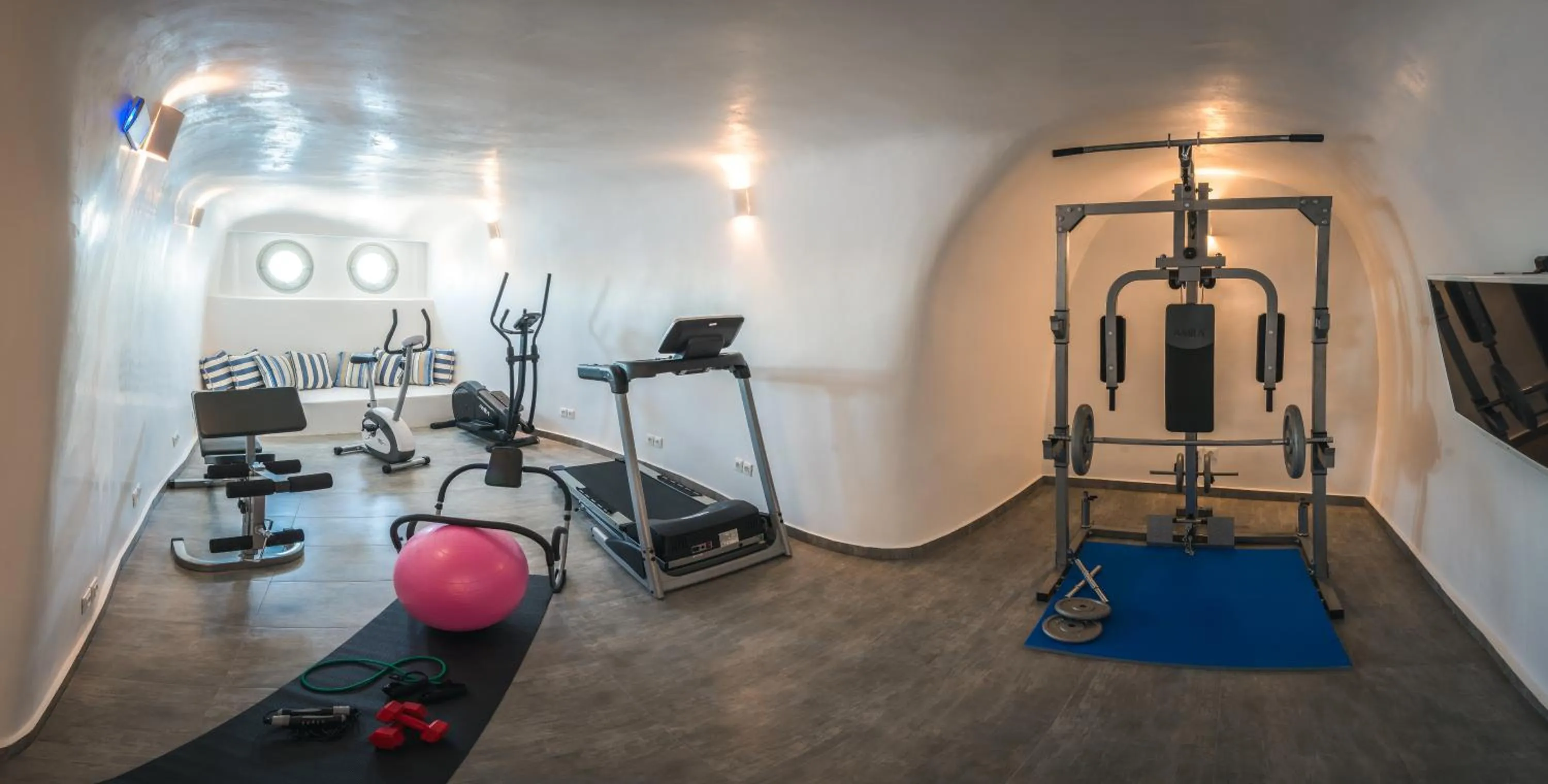 Fitness centre/facilities in Elite Luxury Suites