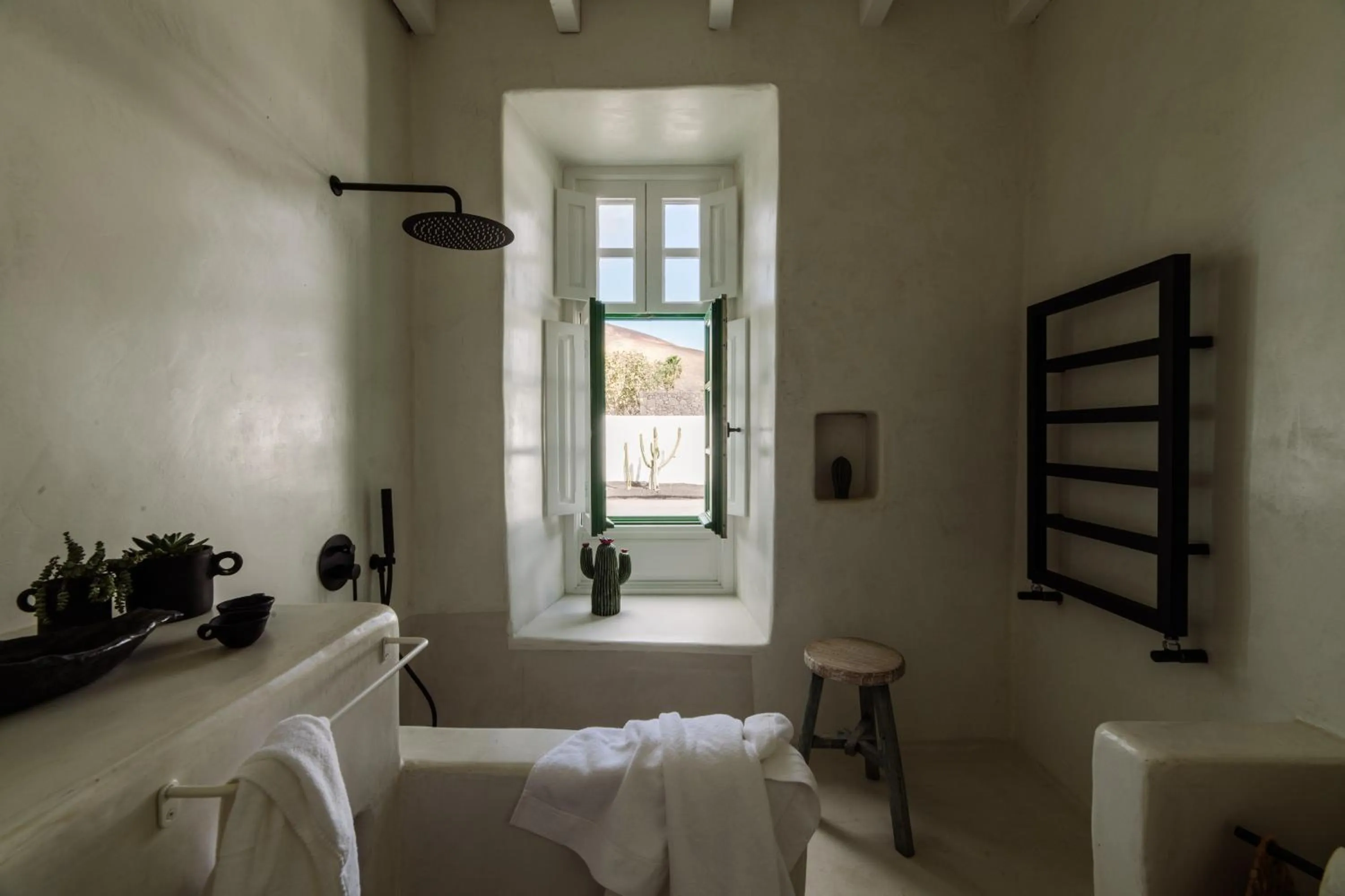 Toilet, Bed in César Lanzarote Luxury Boutique Hotel - Adults Only