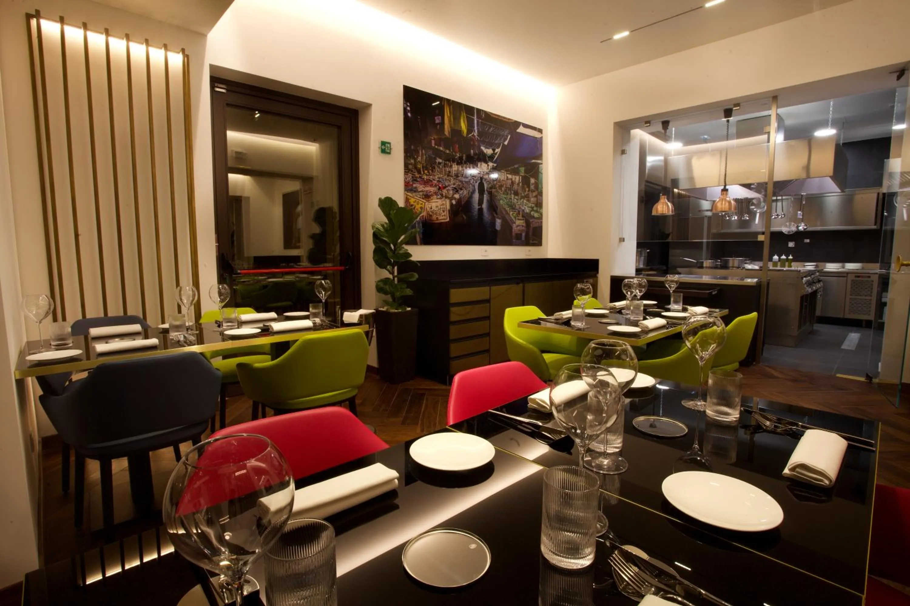 Restaurant/places to eat in Palazzo Cartari