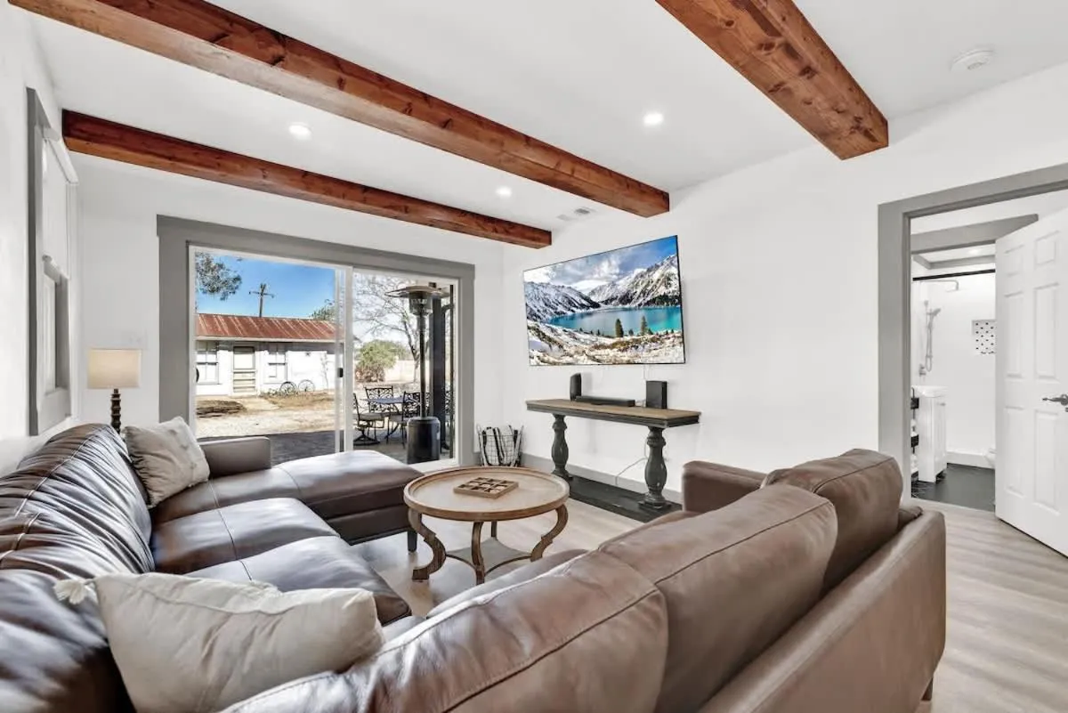 Living room in Brand New Private Pool and Hot-Tub Near Main!