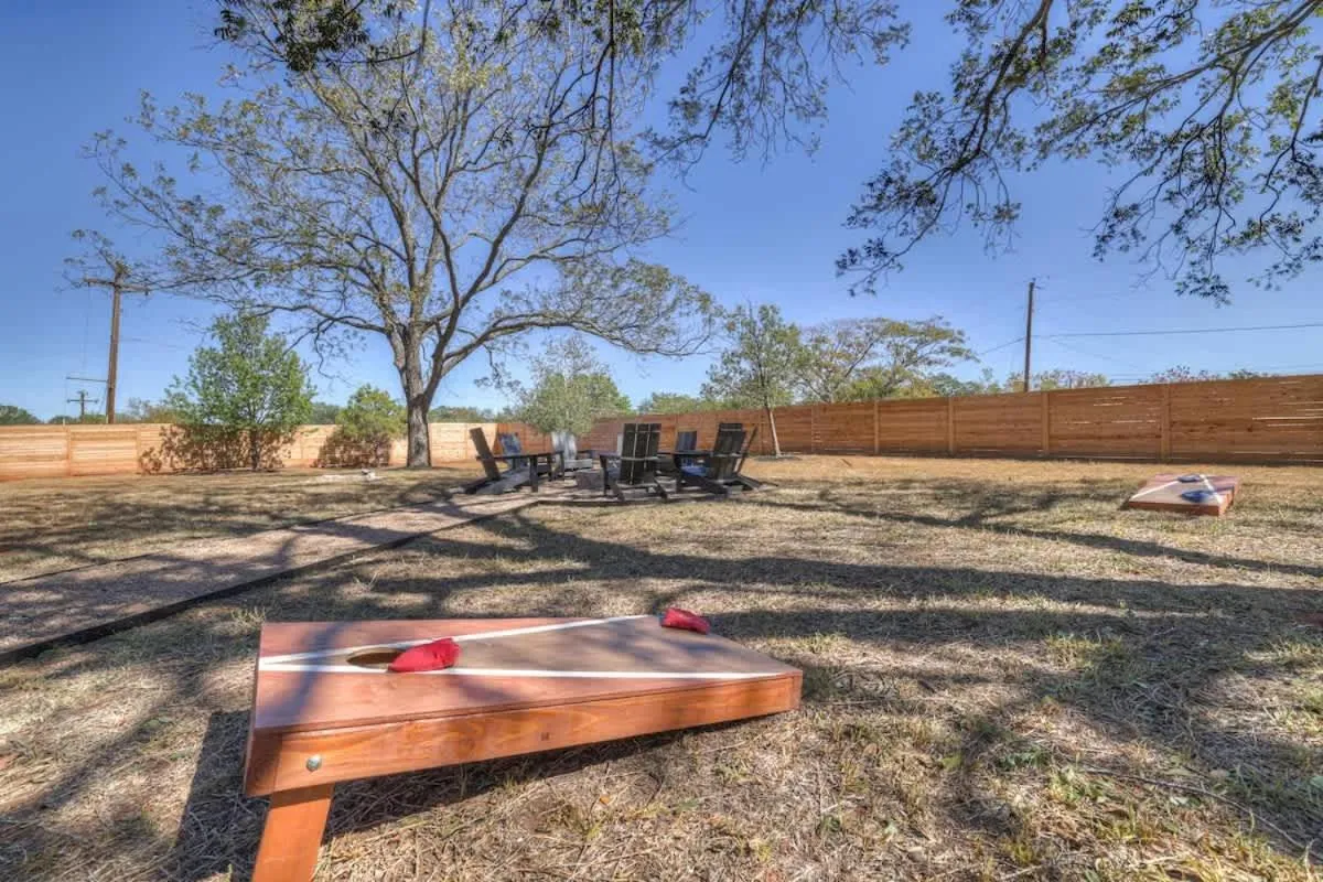 Other in Brand New Private Pool and Hot-Tub Near Main!