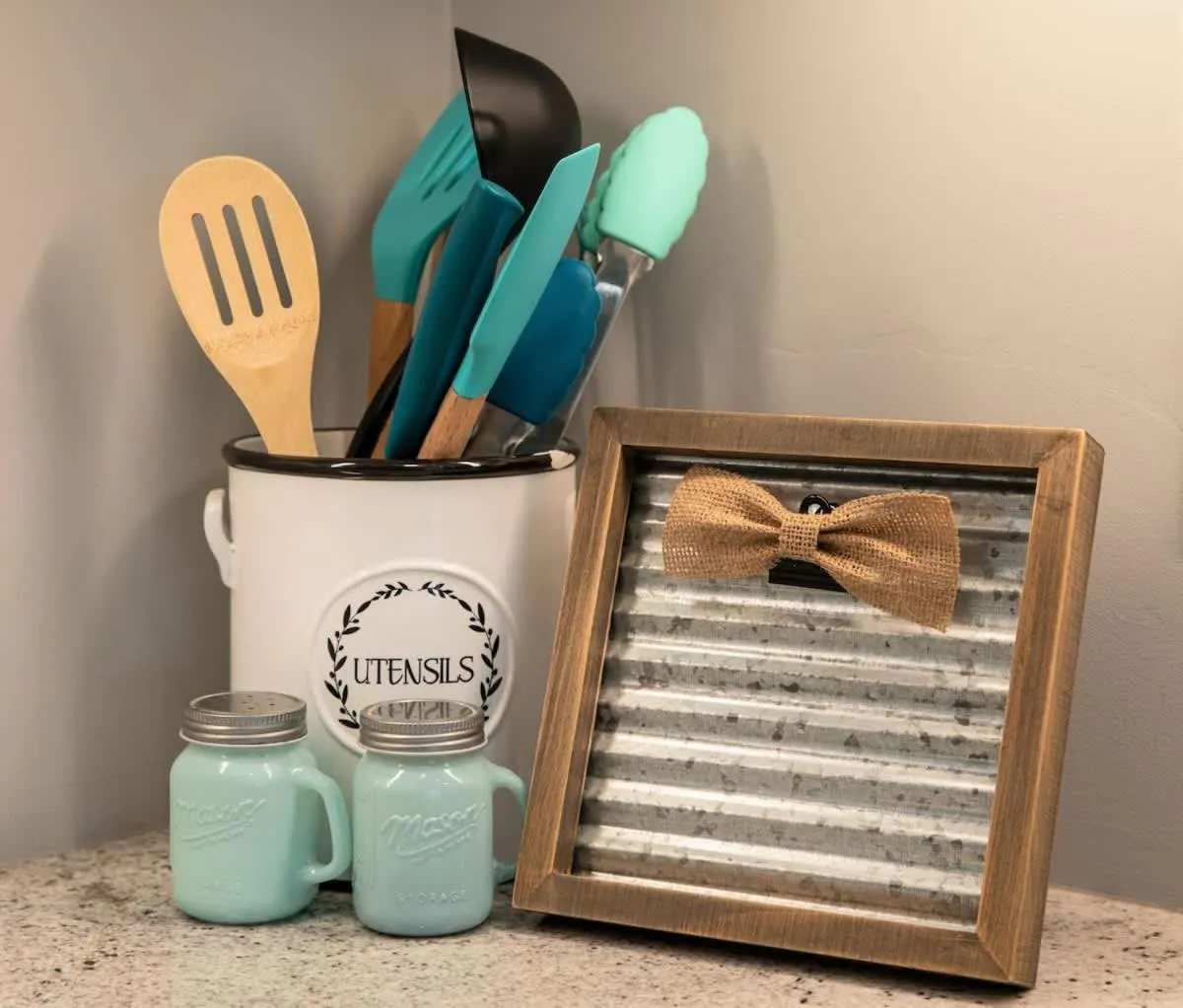 Area and facilities in Luxury Home 3blck from Main St with FirePit