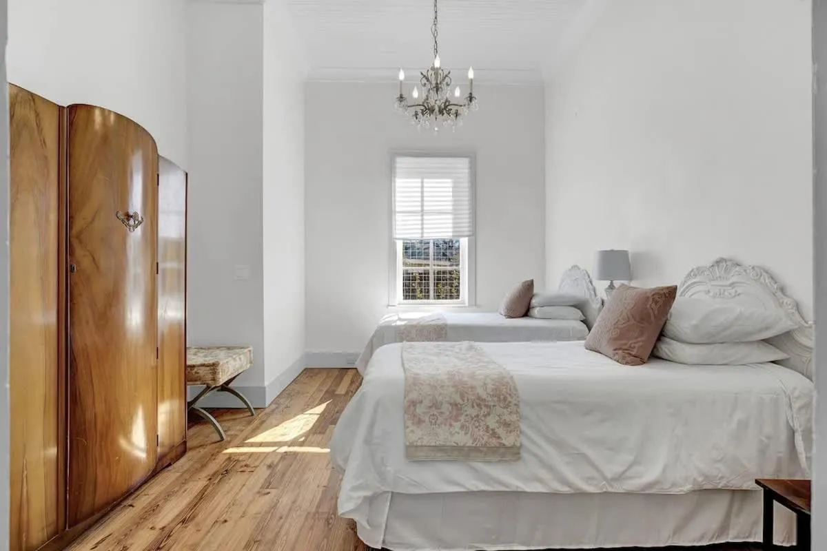 Bed in New! Luxurious Home with Wine Cellar & Firepit!