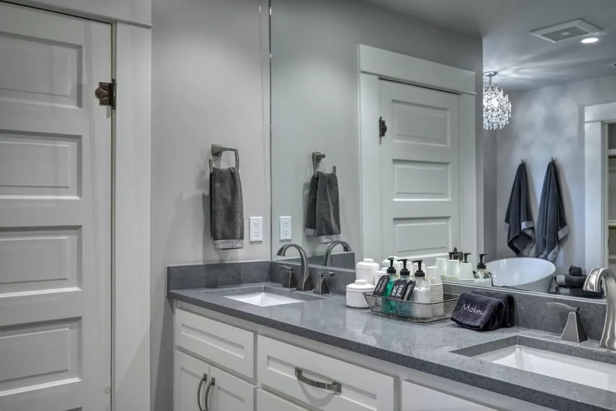 Bathroom in Modern Luxurious Home with game room