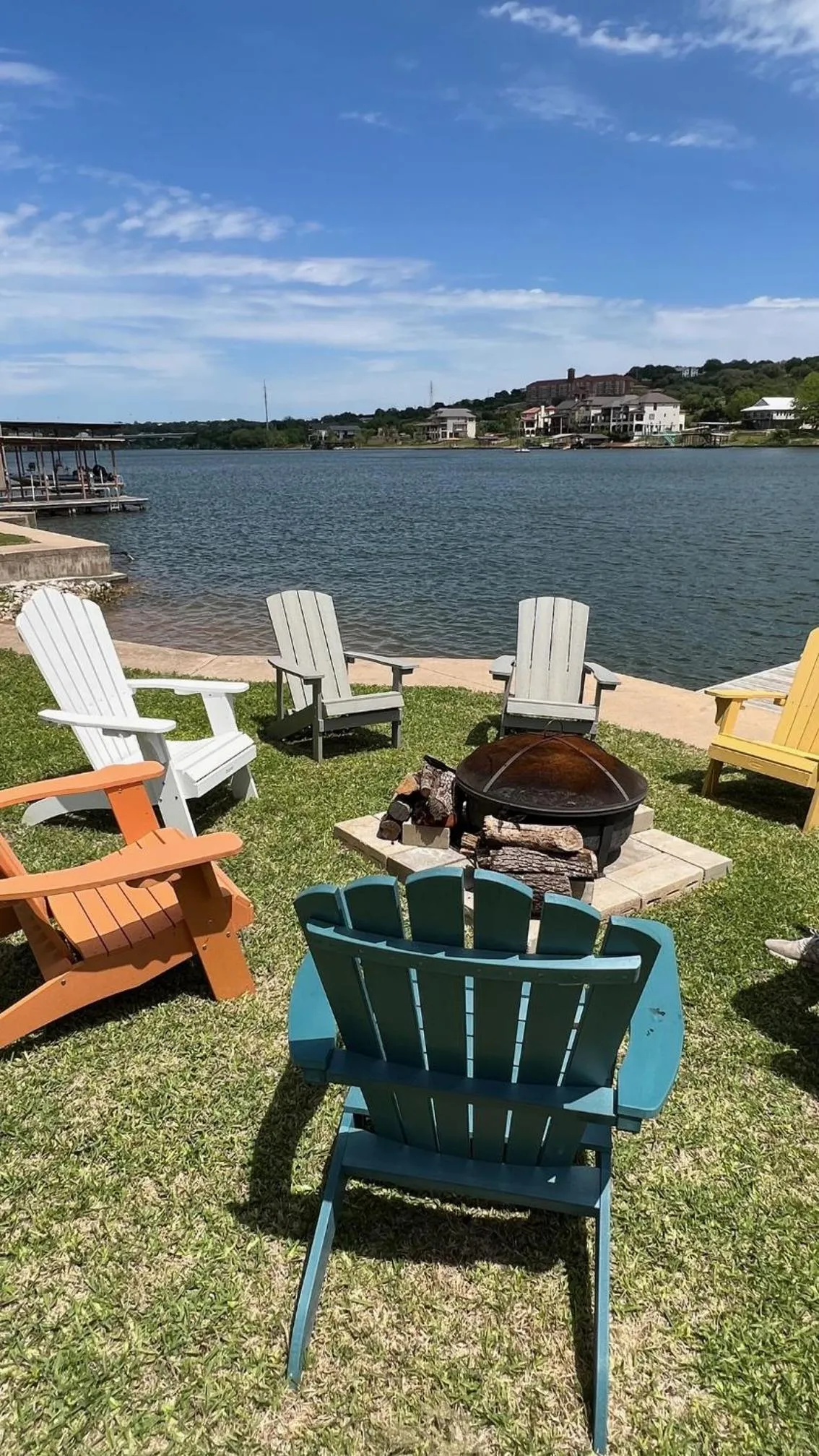 River view in Luxurious Lakehouse with Indoor Pool-Hot Tub-Fire Pit