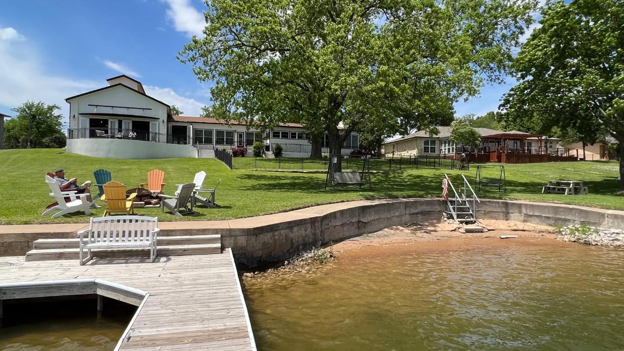 Property building in Luxurious Lakehouse with Indoor Pool-Hot Tub-Fire Pit